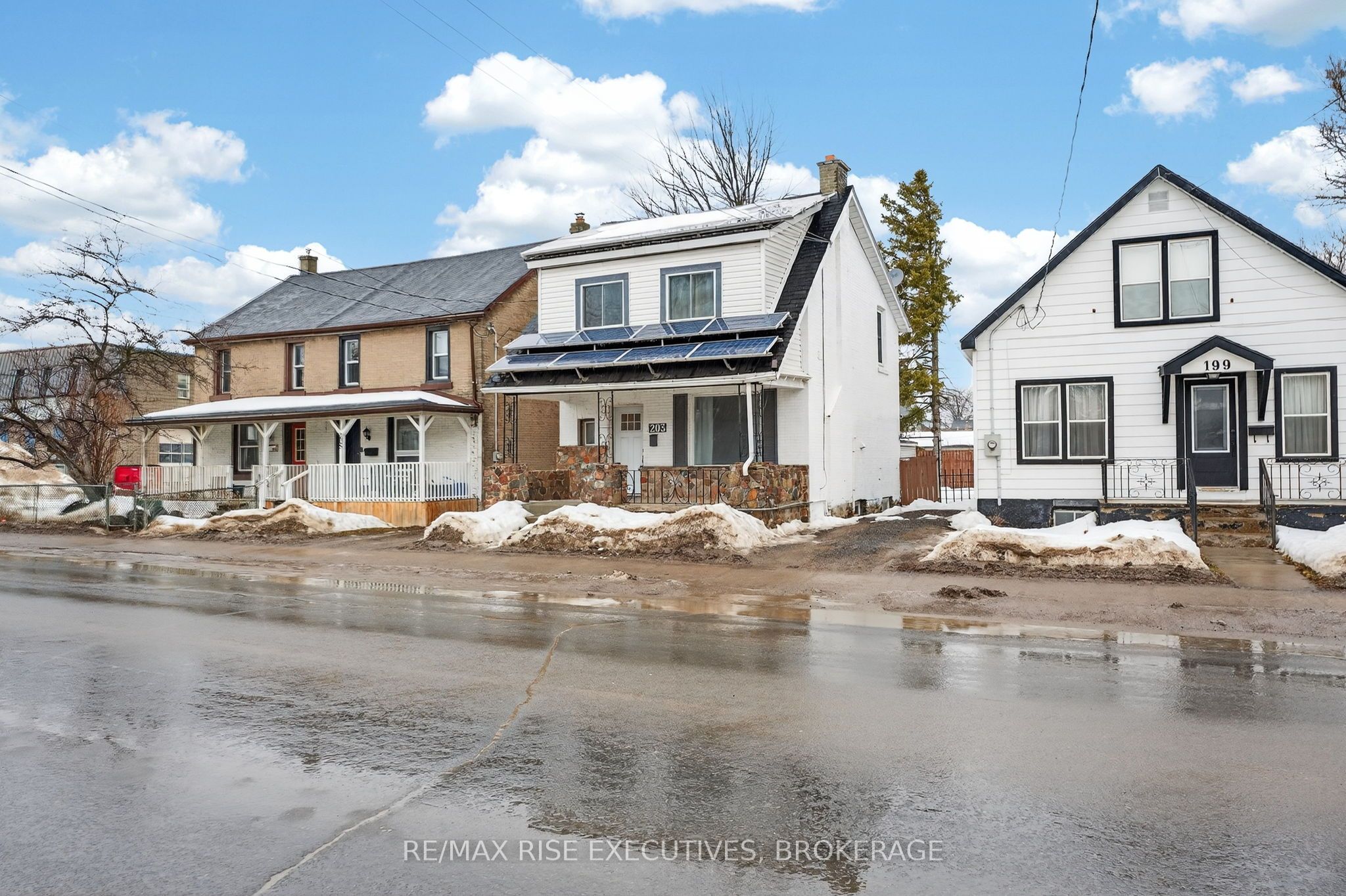 203 Concession Street