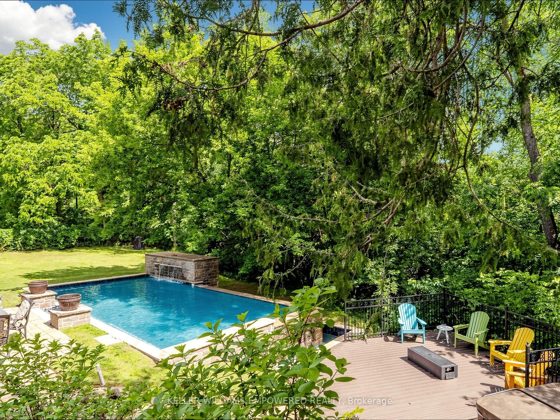 43 Woodland Acres Crescent