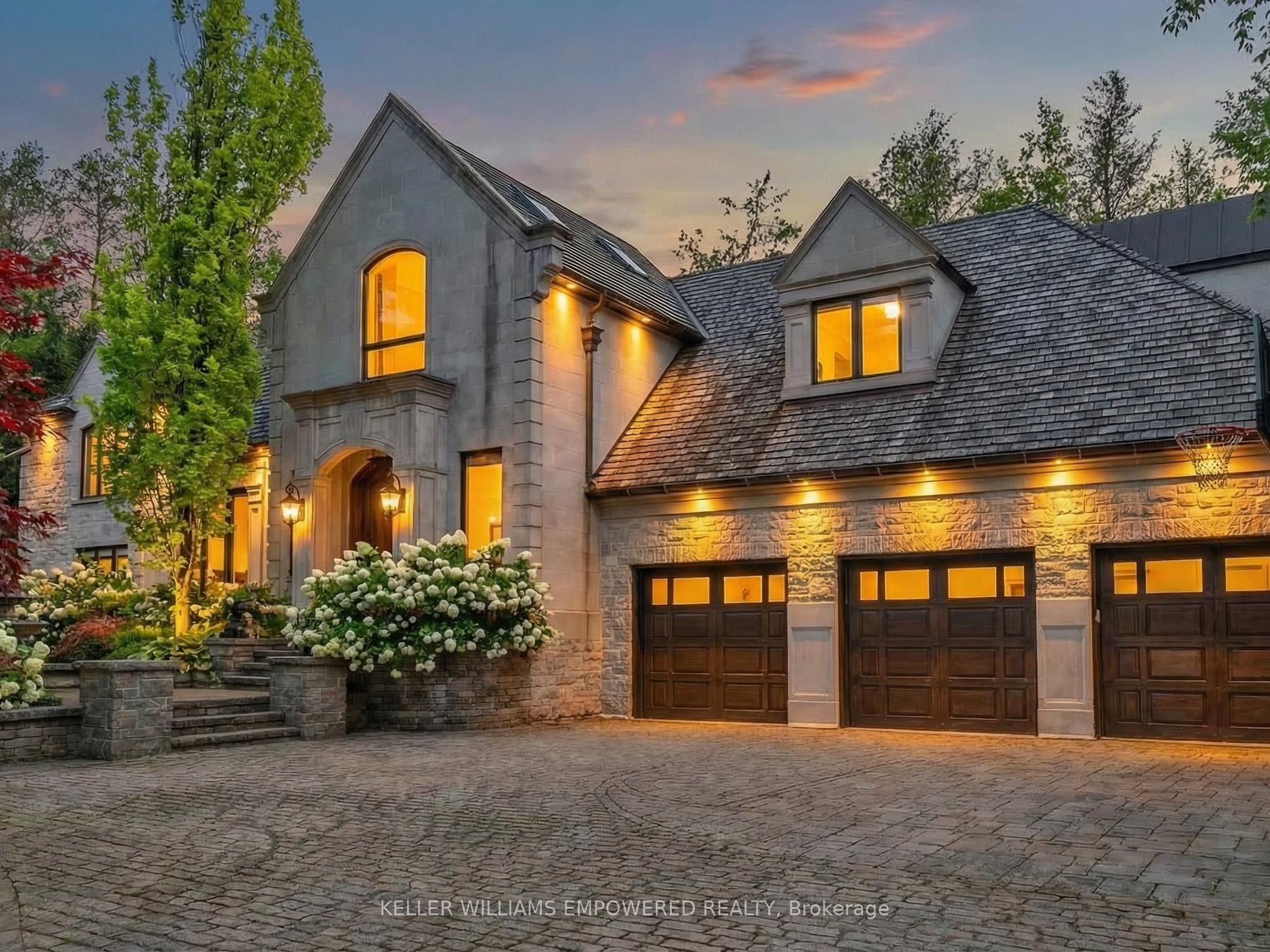 43 Woodland Acres Crescent