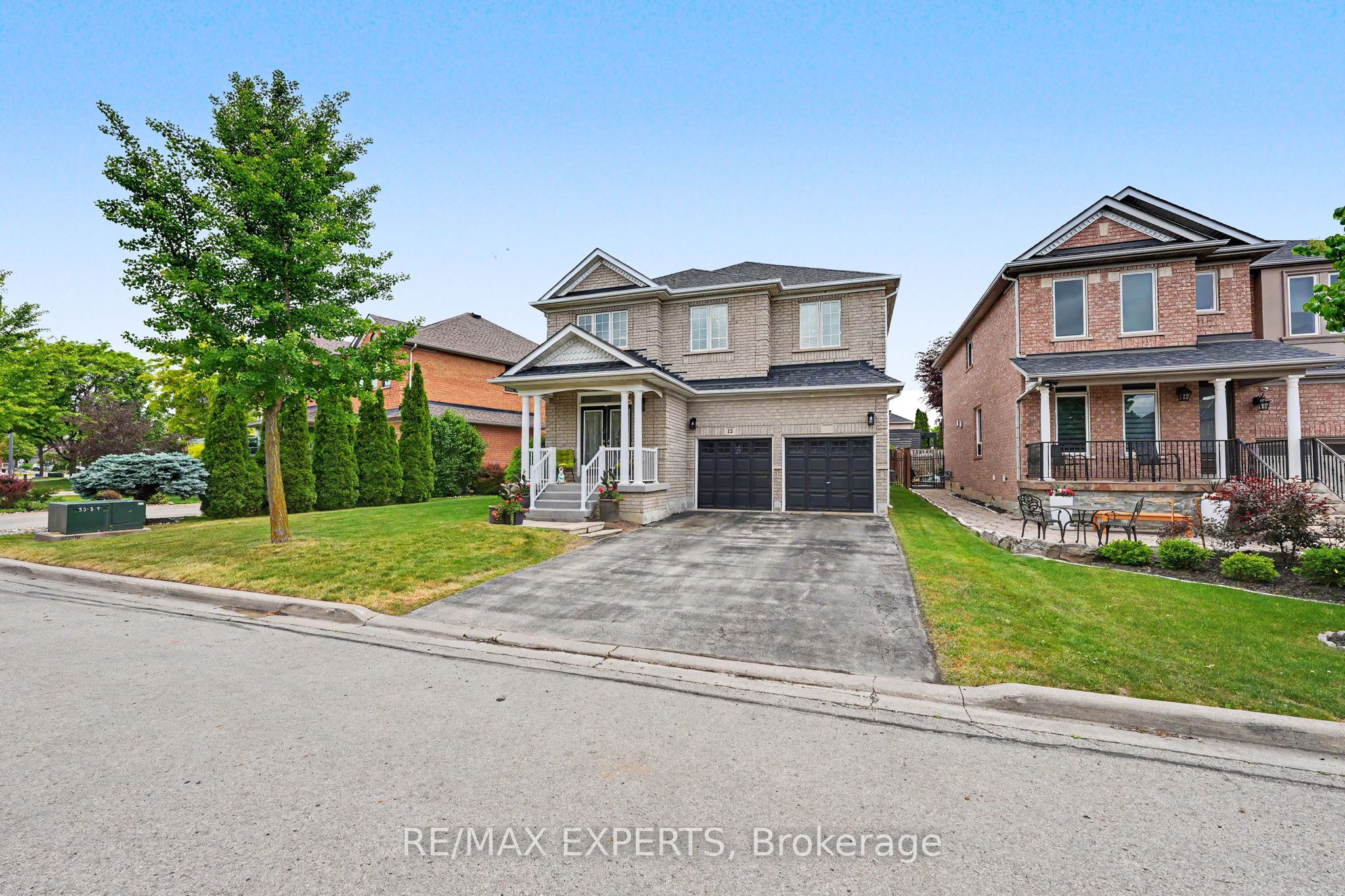 15 Arrowood Crescent