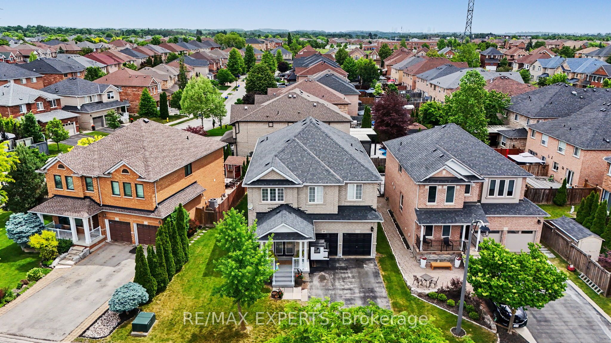 15 Arrowood Crescent