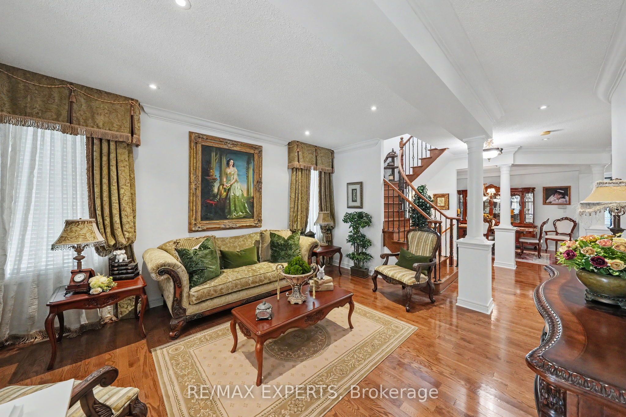 15 Arrowood Crescent