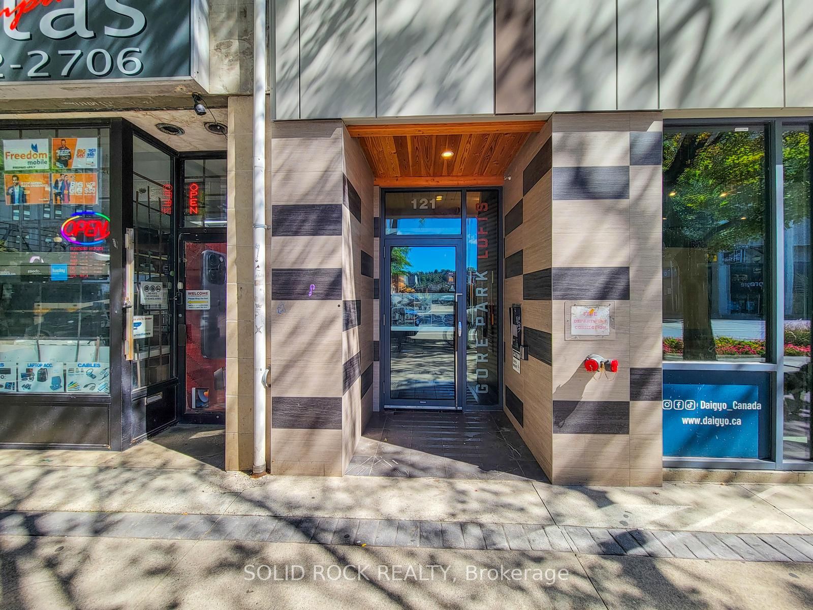 121 King Street E 101
