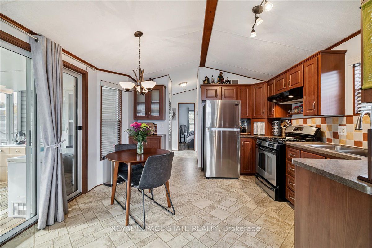 4449 Milburough Line 13 Spruce