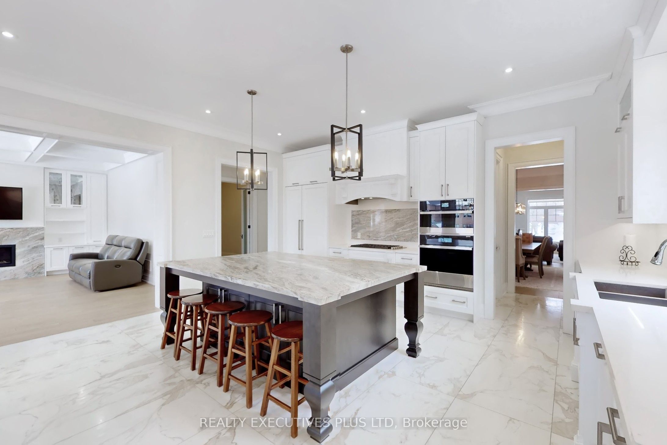 1771 Woodview Avenue