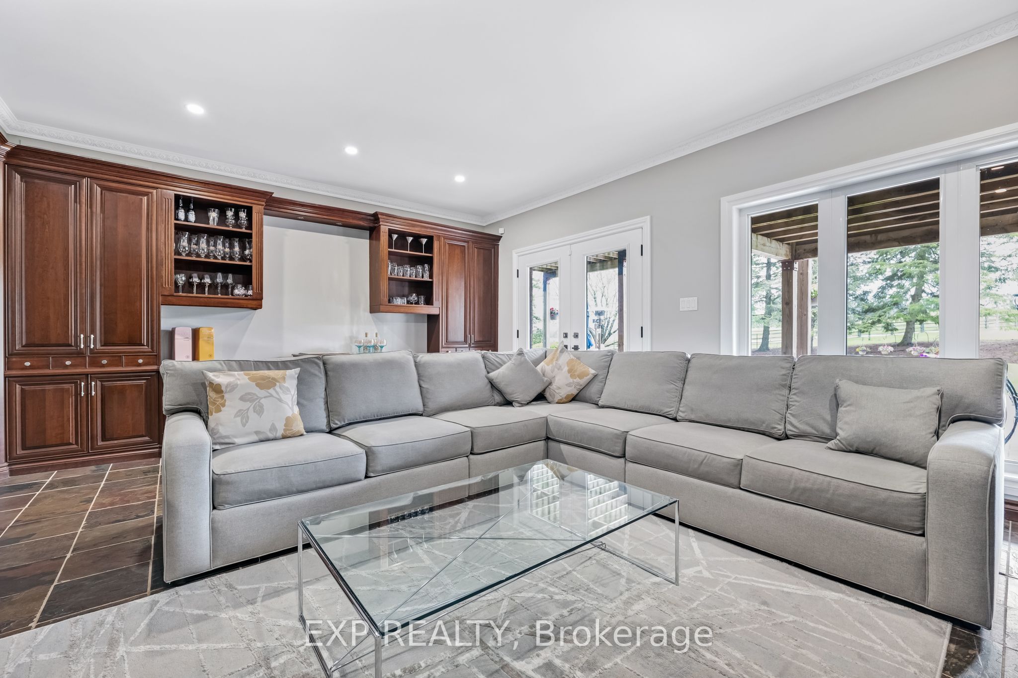 15 Jarvis Avenue