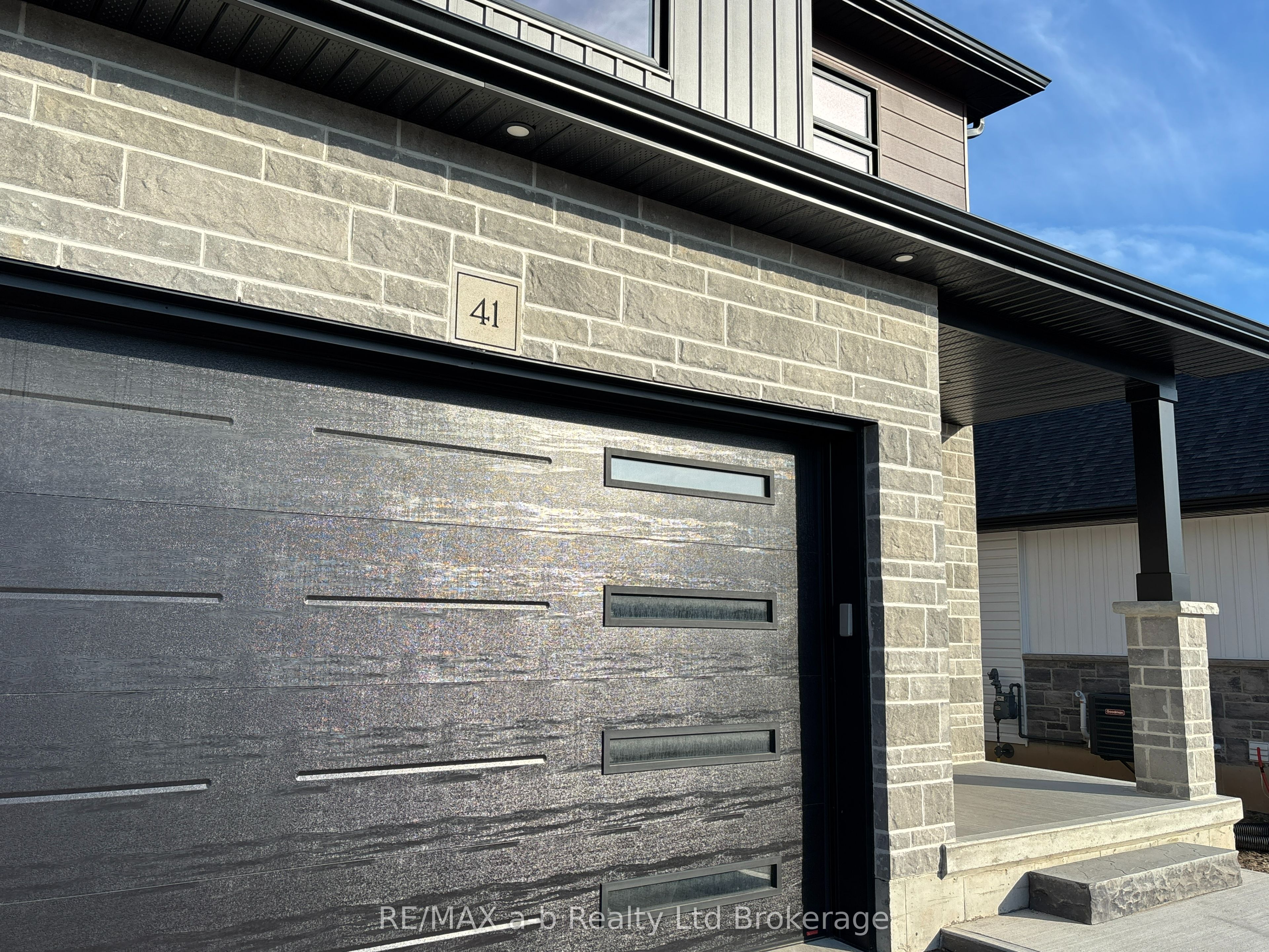 41 Cash Crescent
