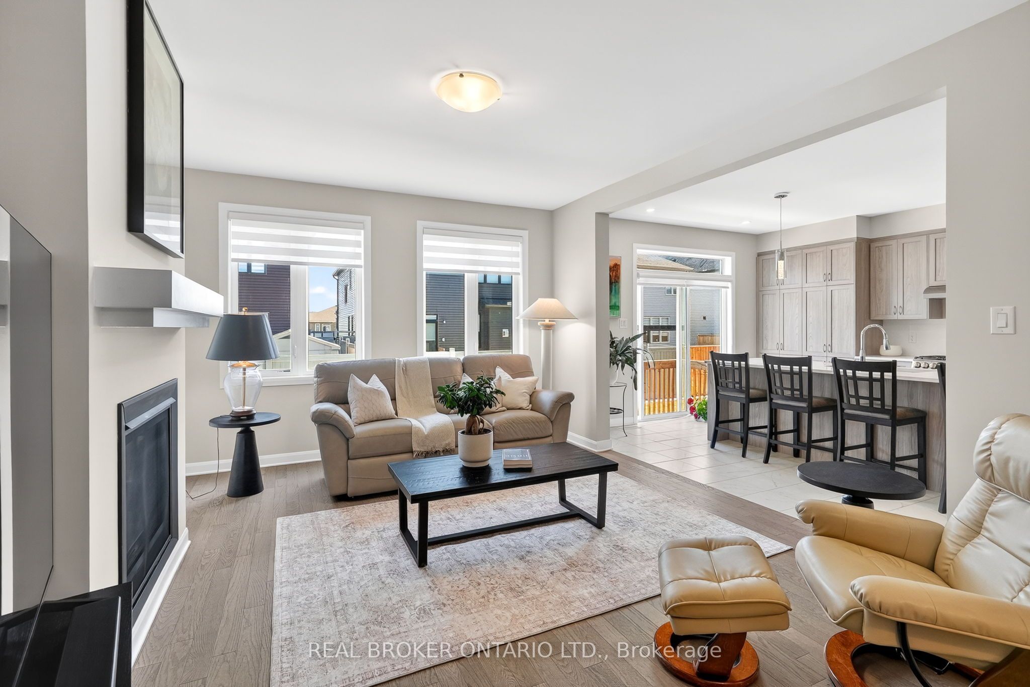 548 Anchor Circle