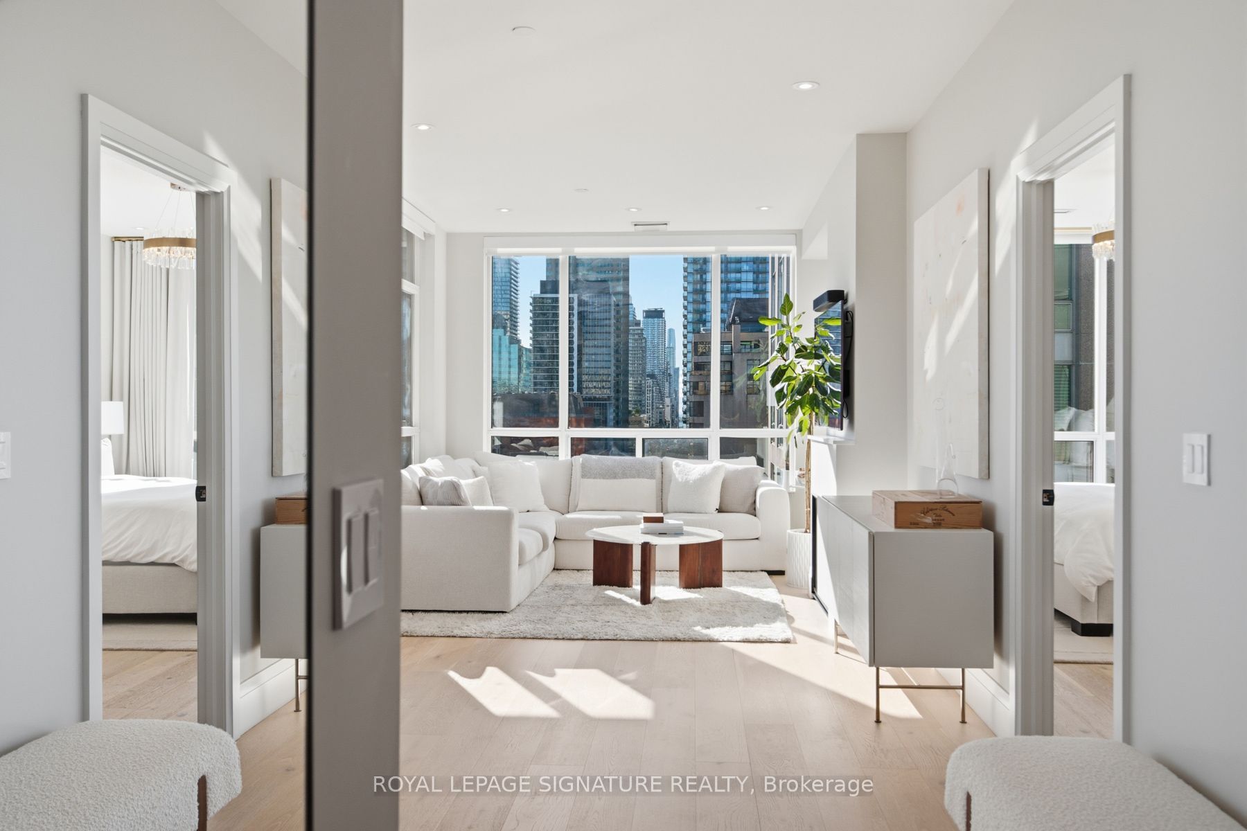 980 Yonge Street 1002