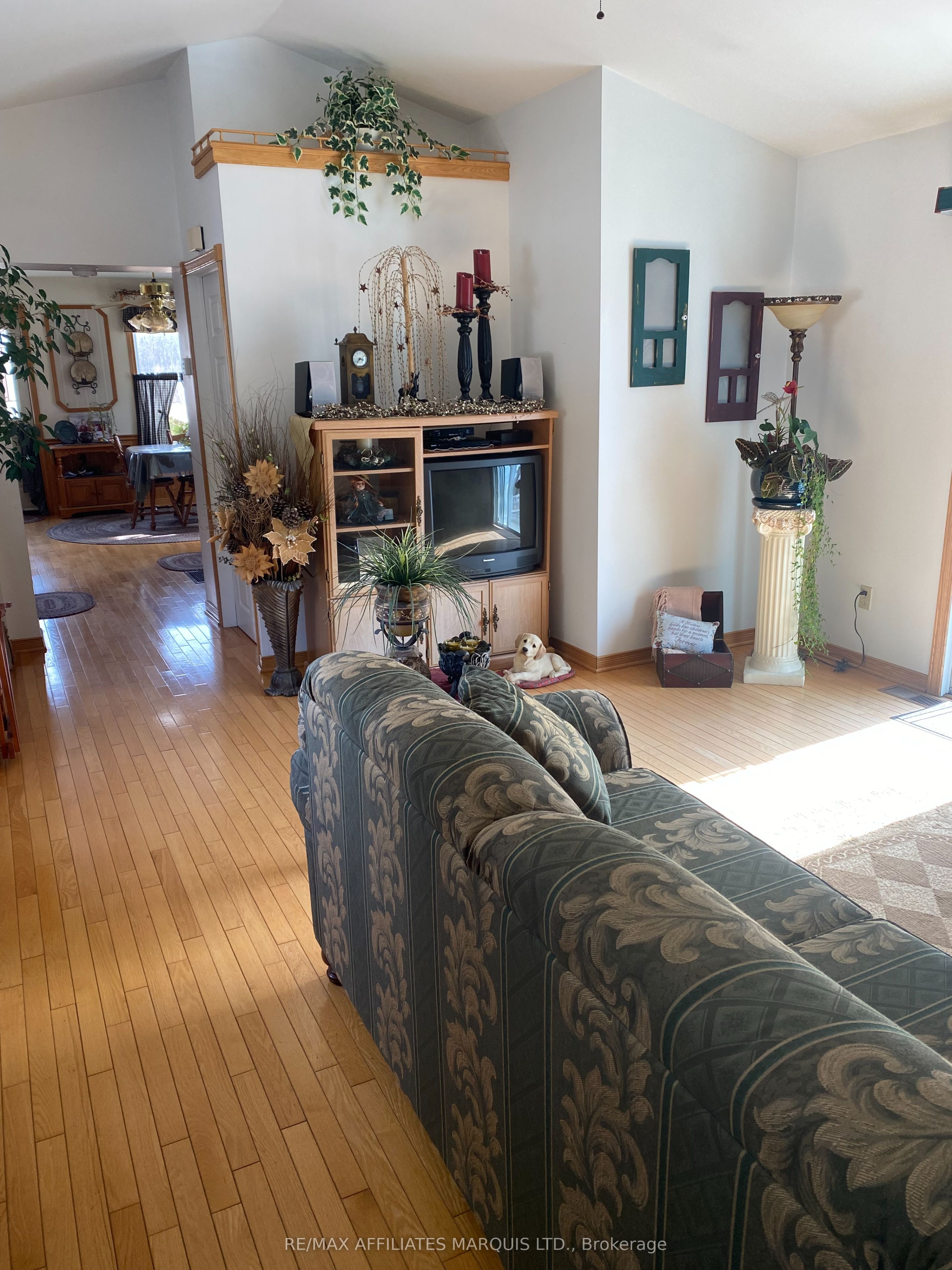 15085 Cooper Road S