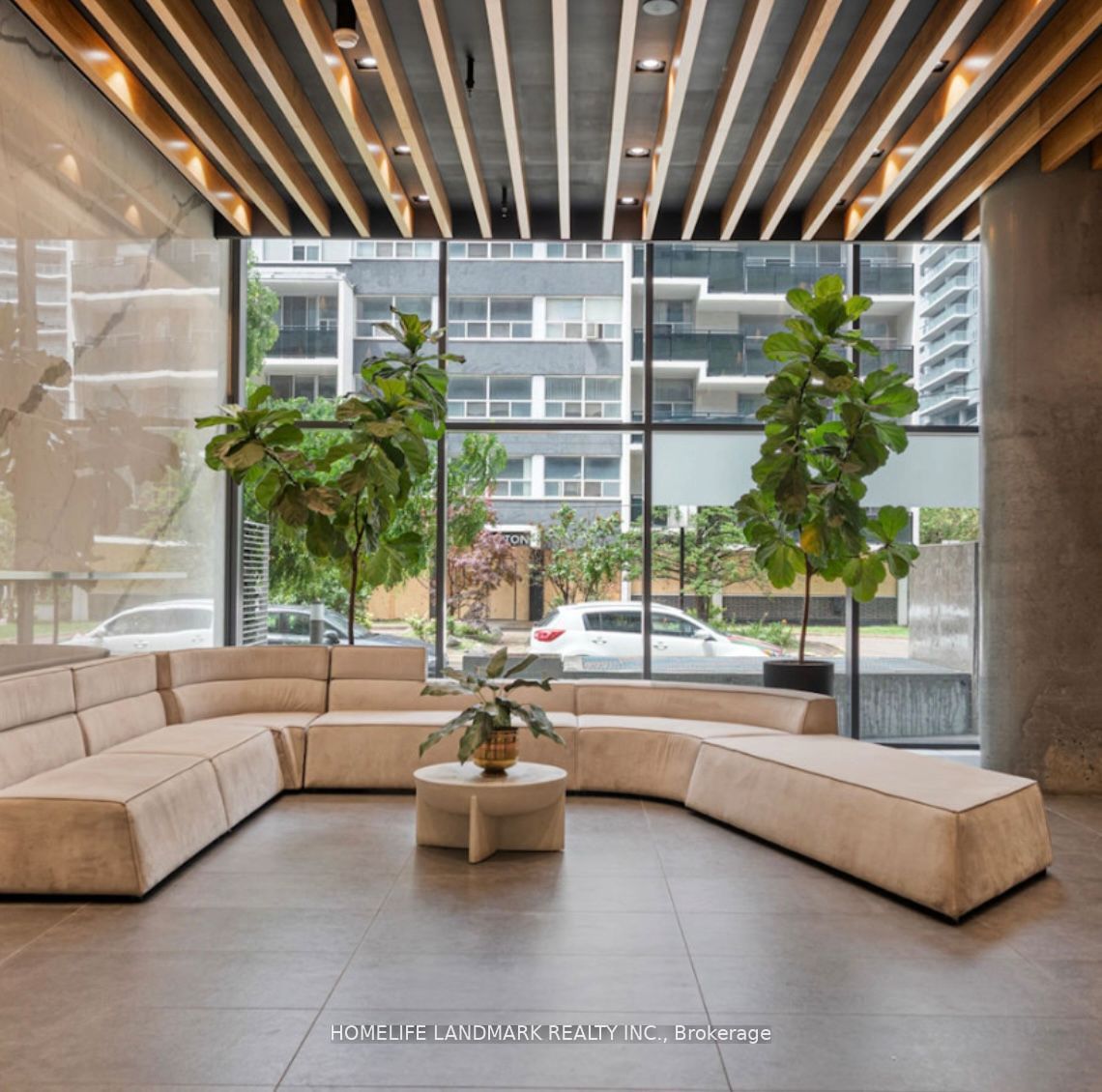 161 Roehampton Avenue E 2908