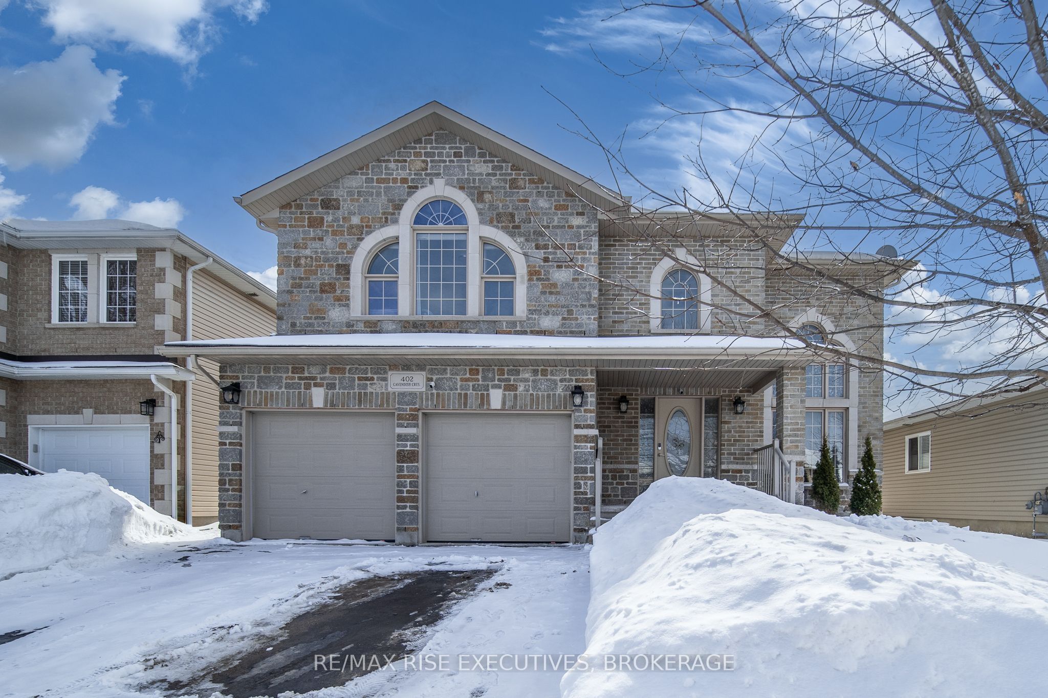 402 Cavendish Crescent