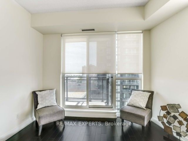 510 Curran Place 1002