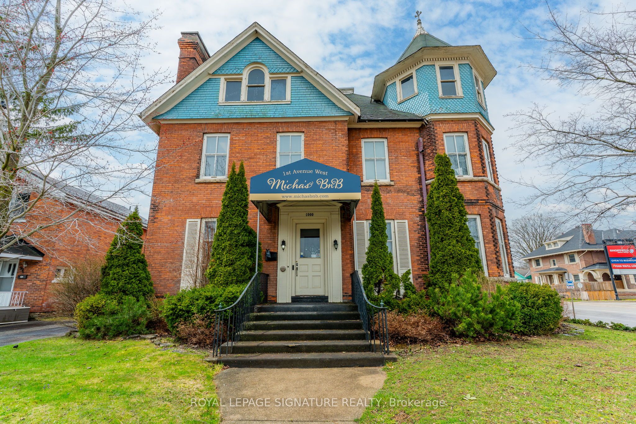 1000 1st Avenue W