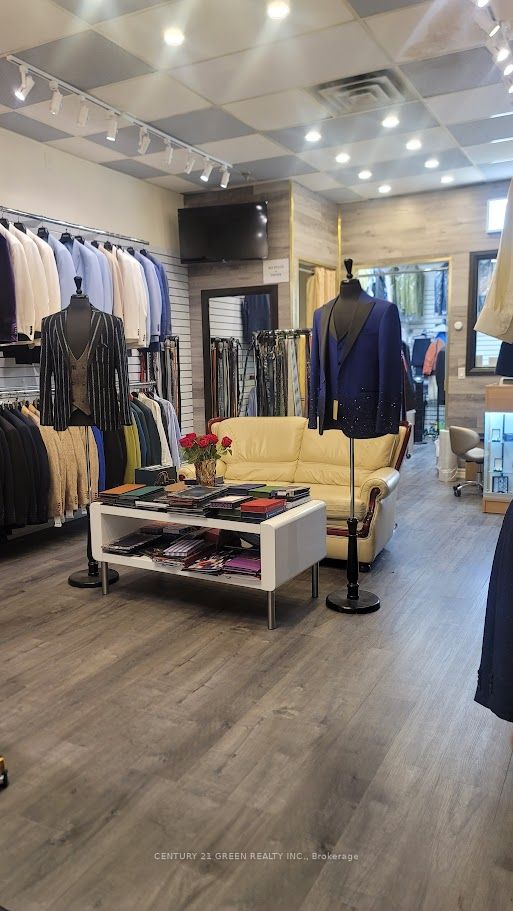 499 Main Street S 104