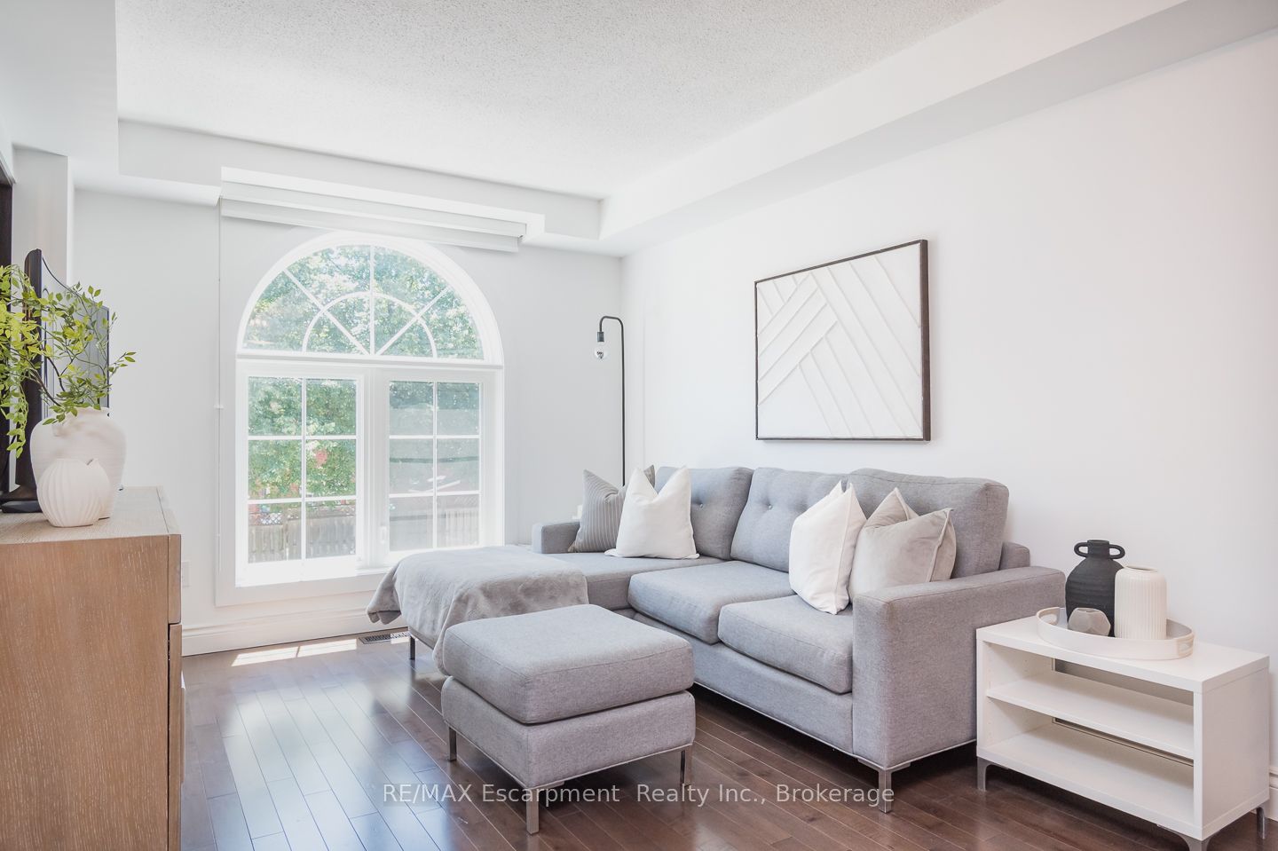 2350 Britannia Road W 46