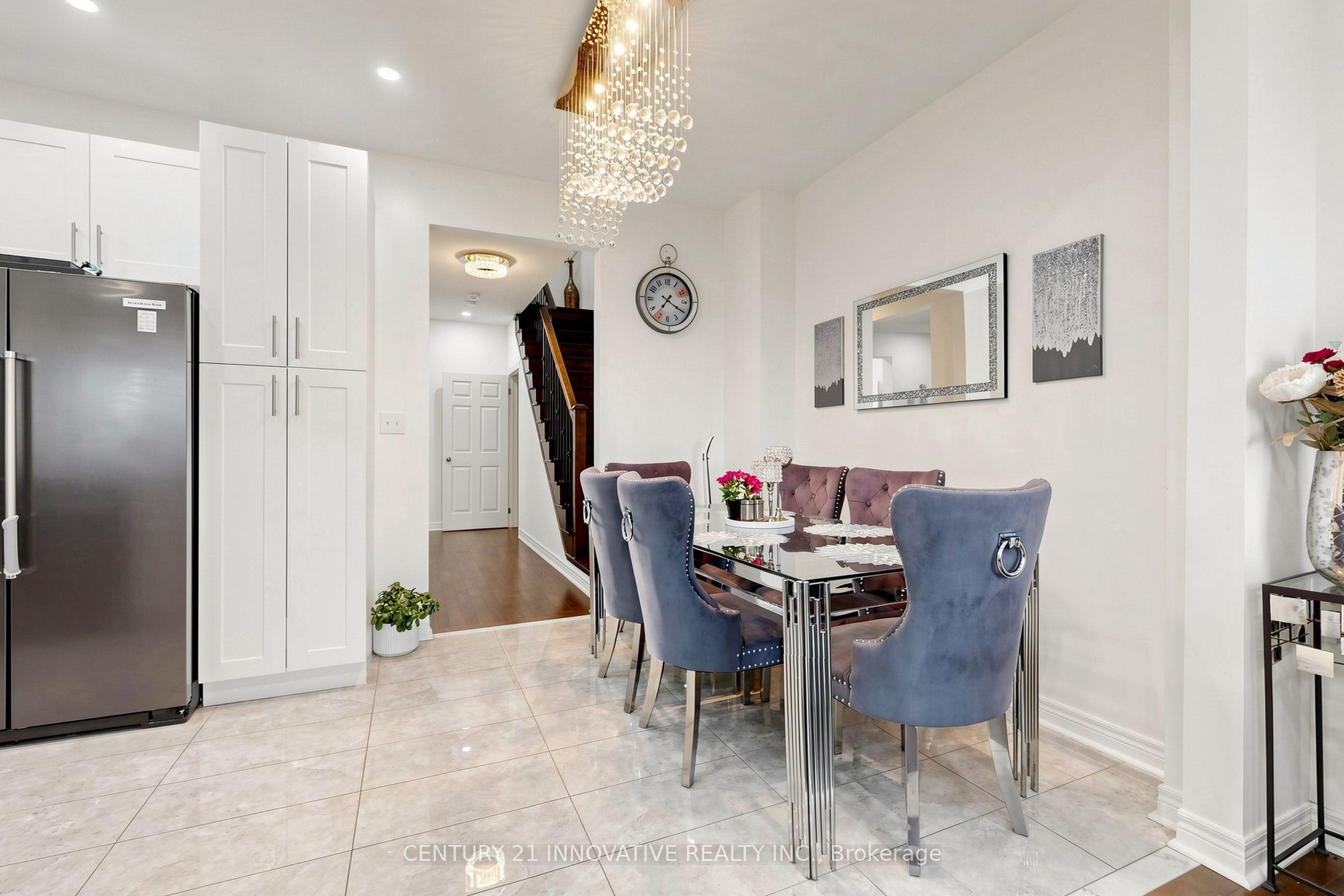 446 Bessborough Drive