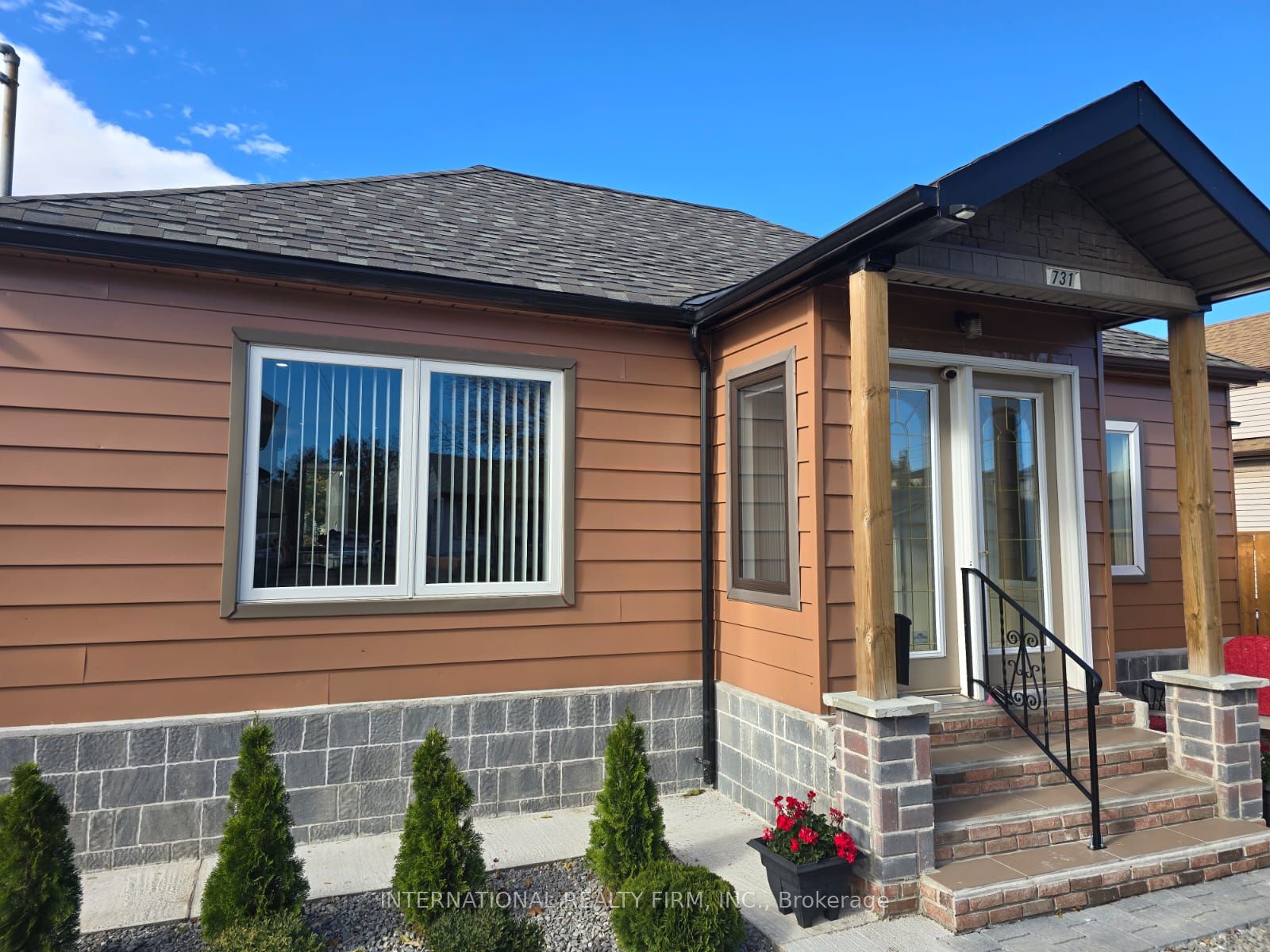731 Knox Avenue