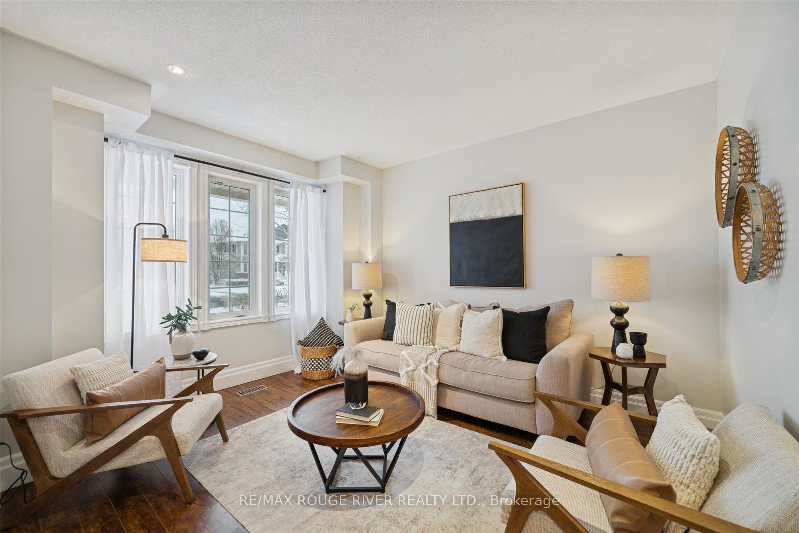 117 Carnwith Drive E