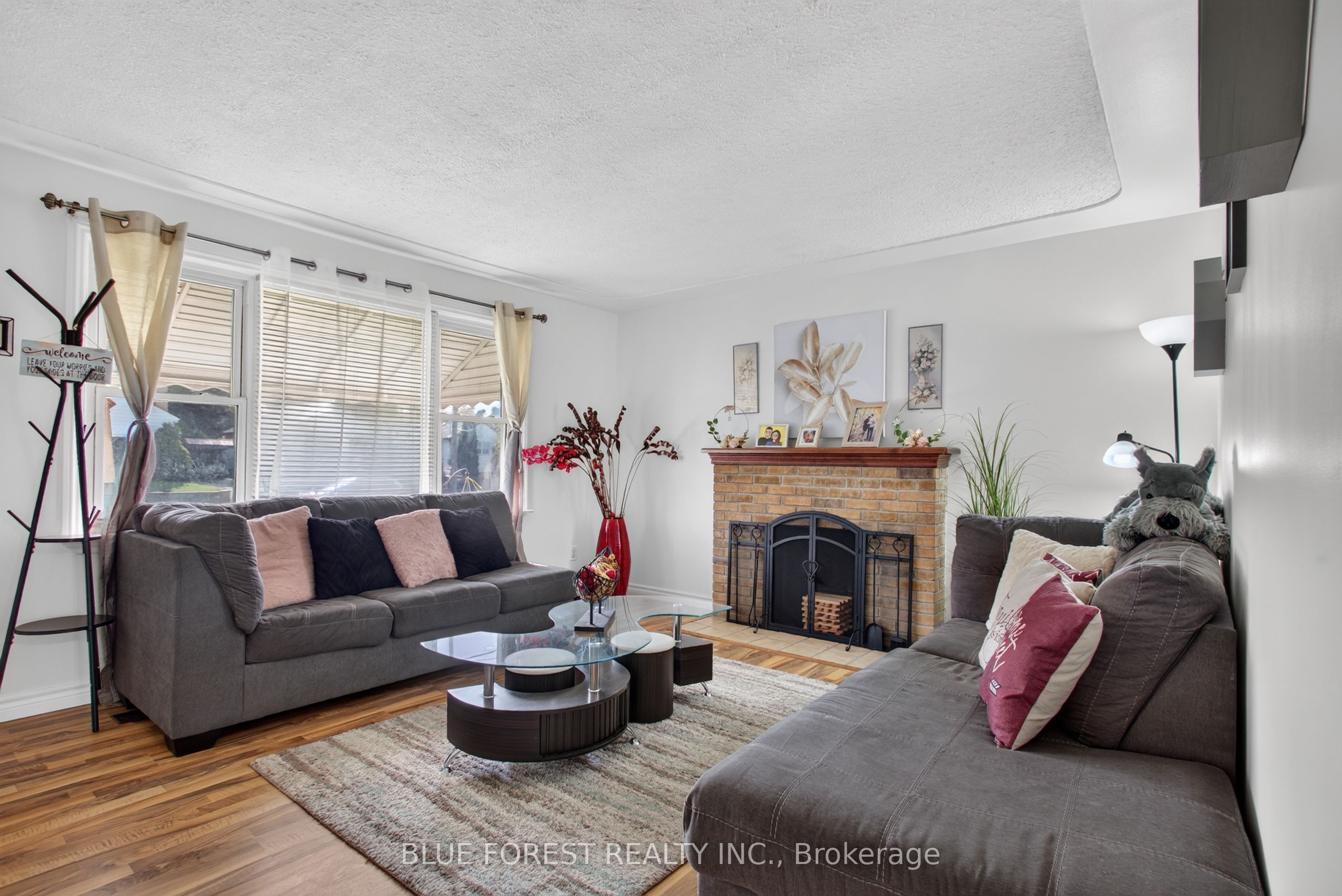 140 Highbury Avenue N