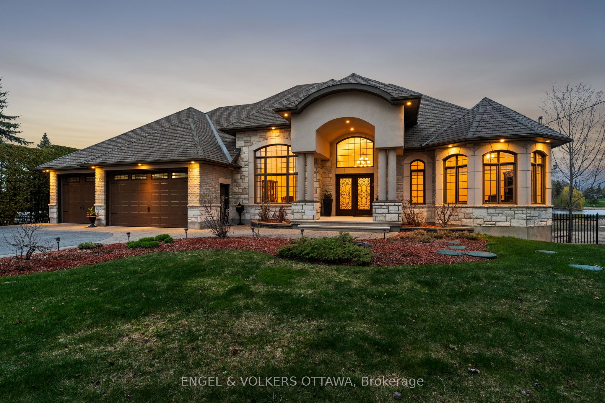 25 Winding Way