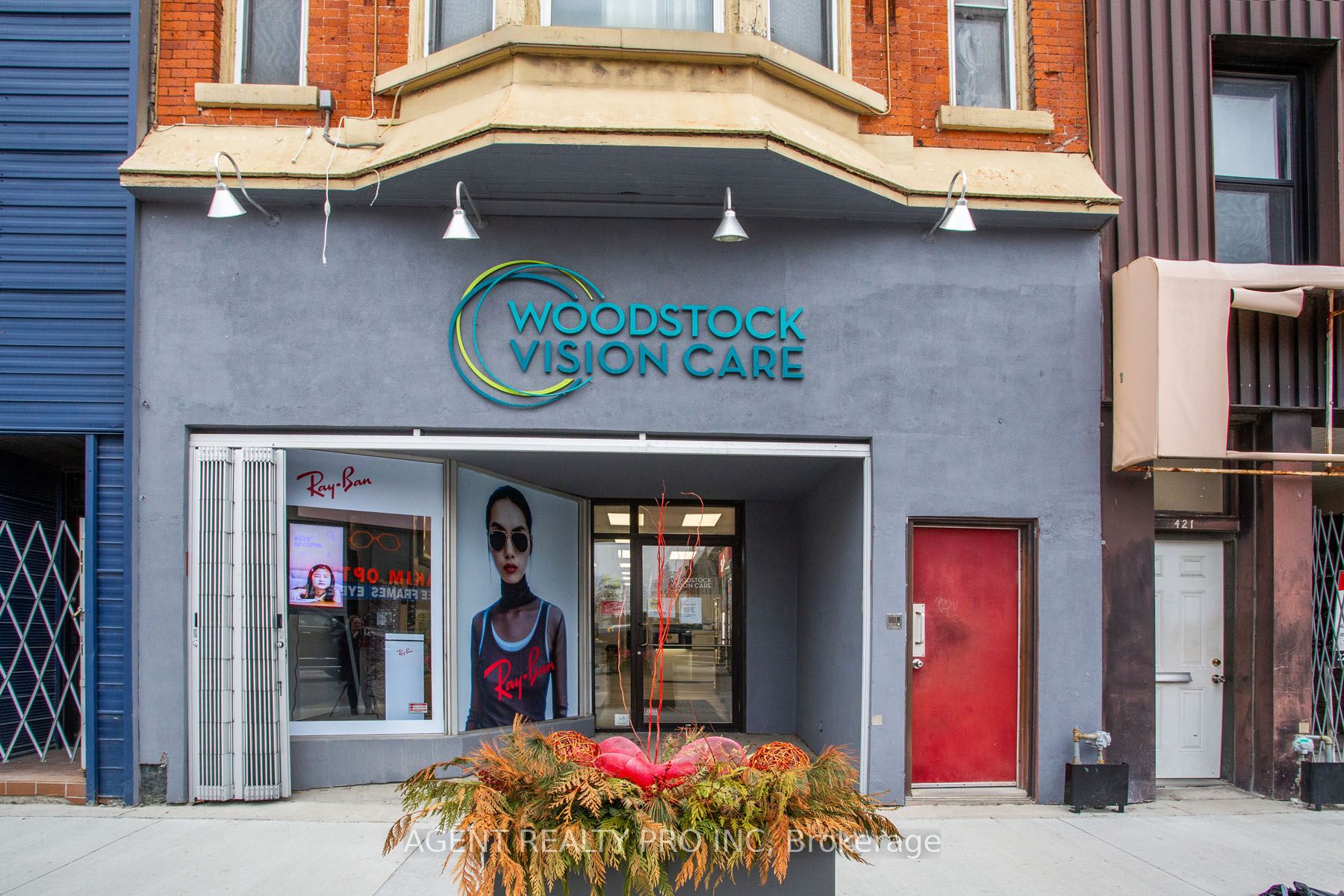 419 Dundas Street