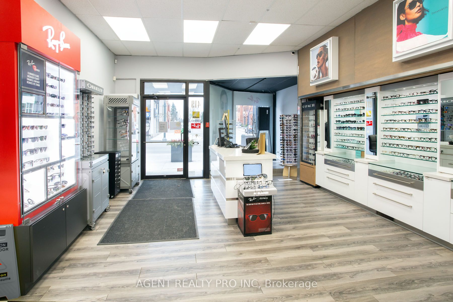 419 Dundas Street