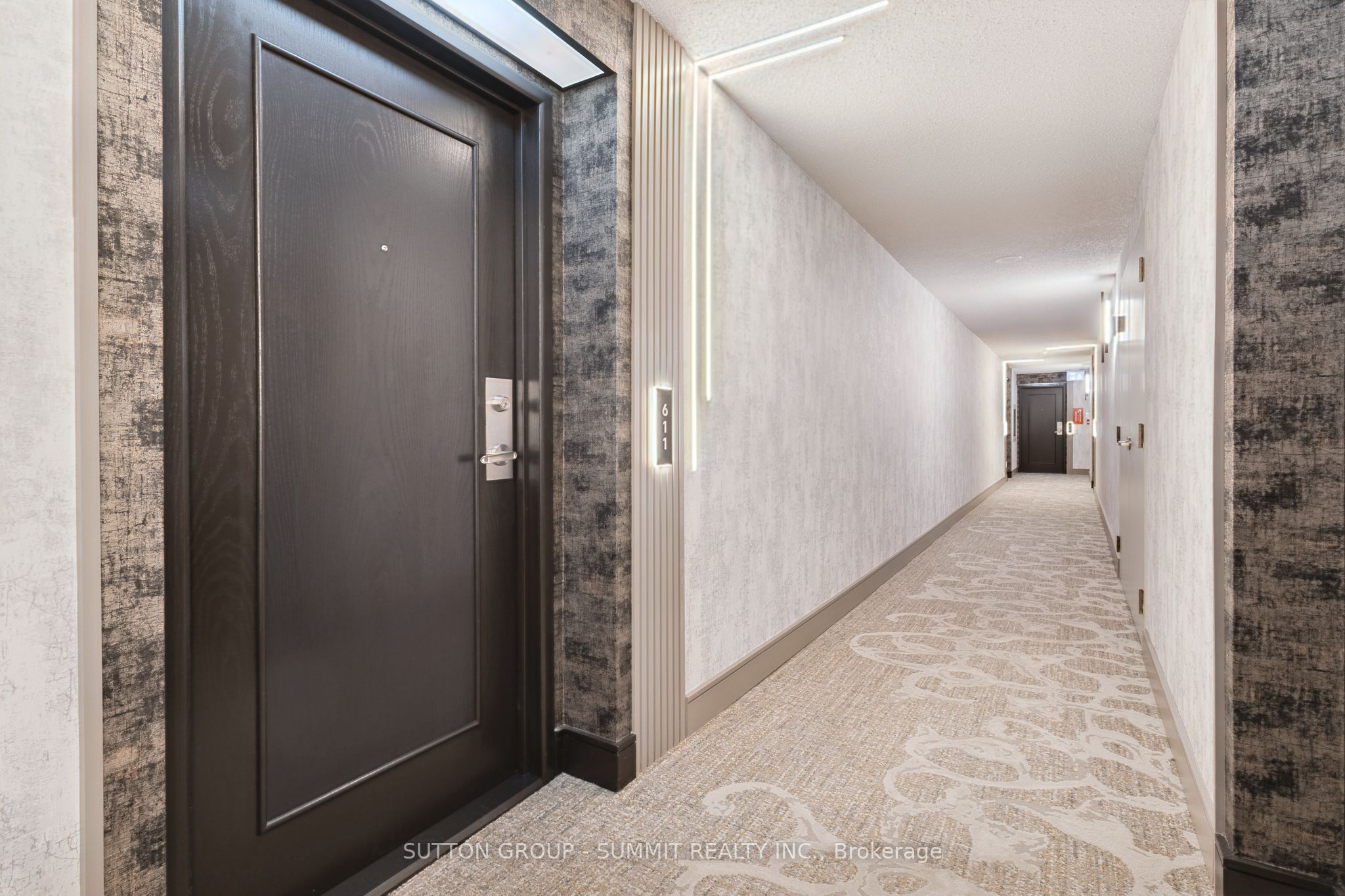1276 Maple Crossing Boulevard 611