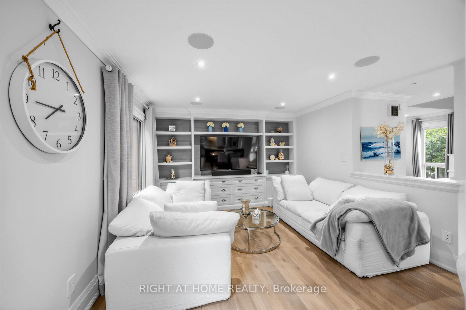 6760 Dolmage Court