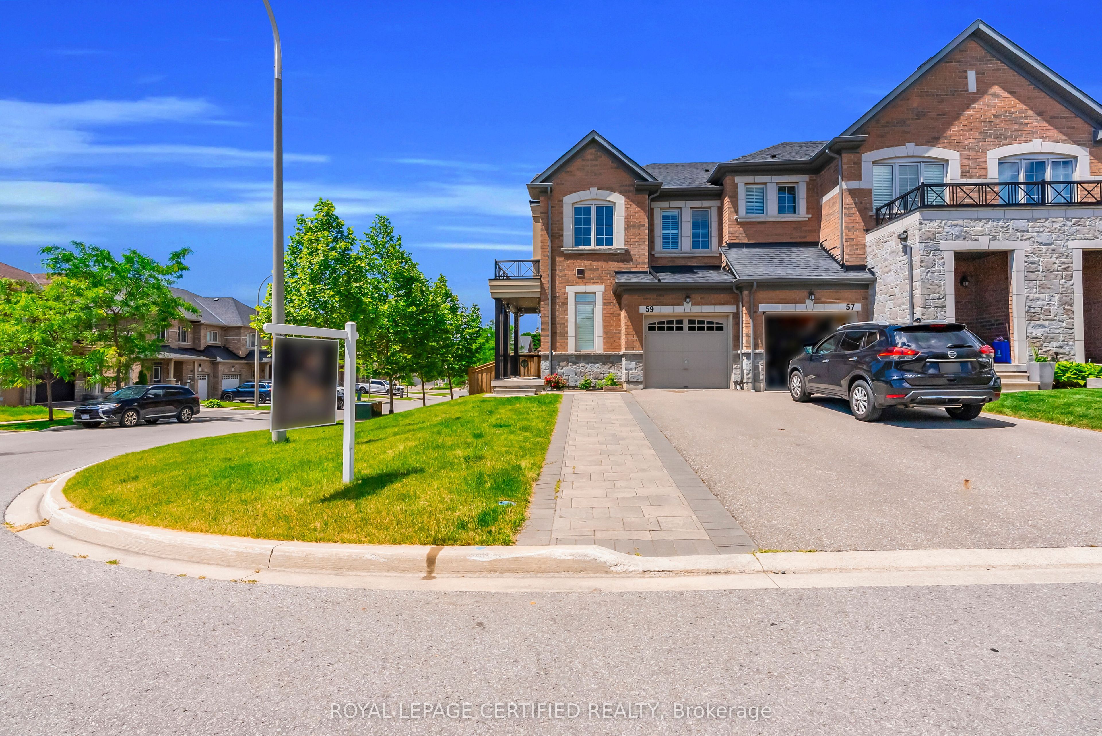 59 Rimrock Crescent
