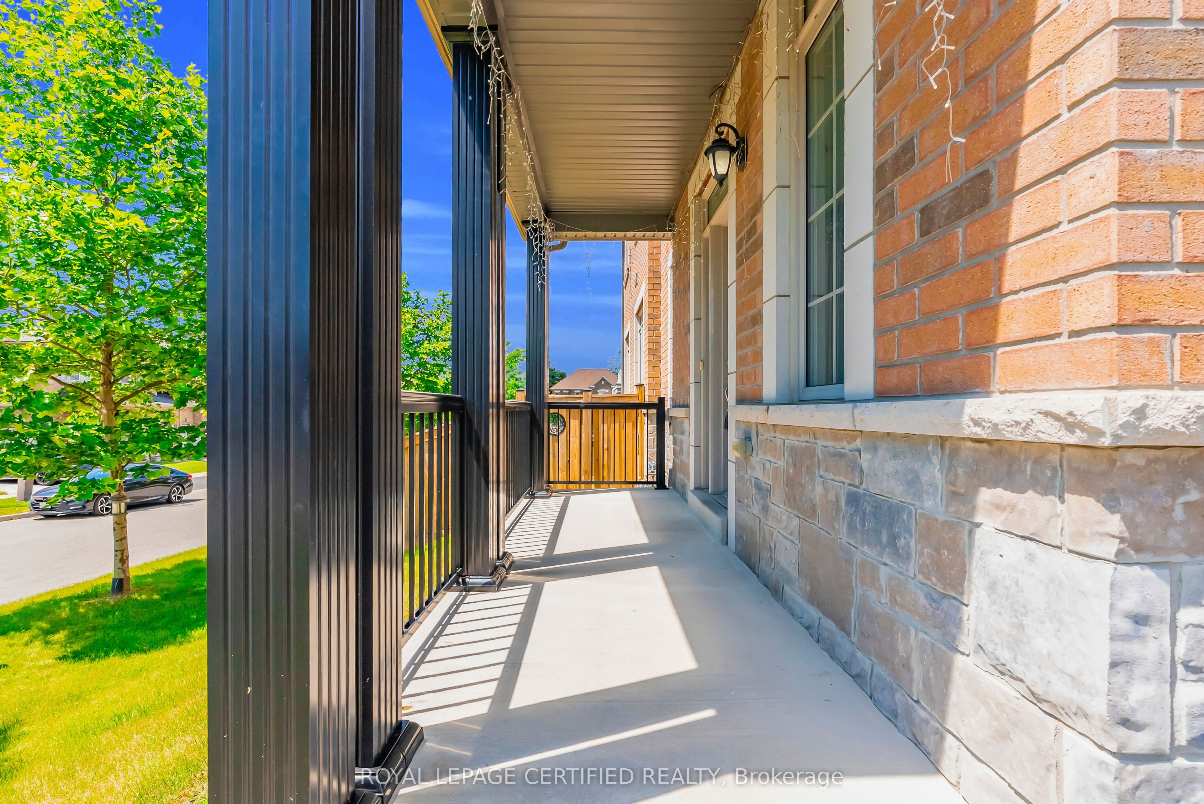 59 Rimrock Crescent