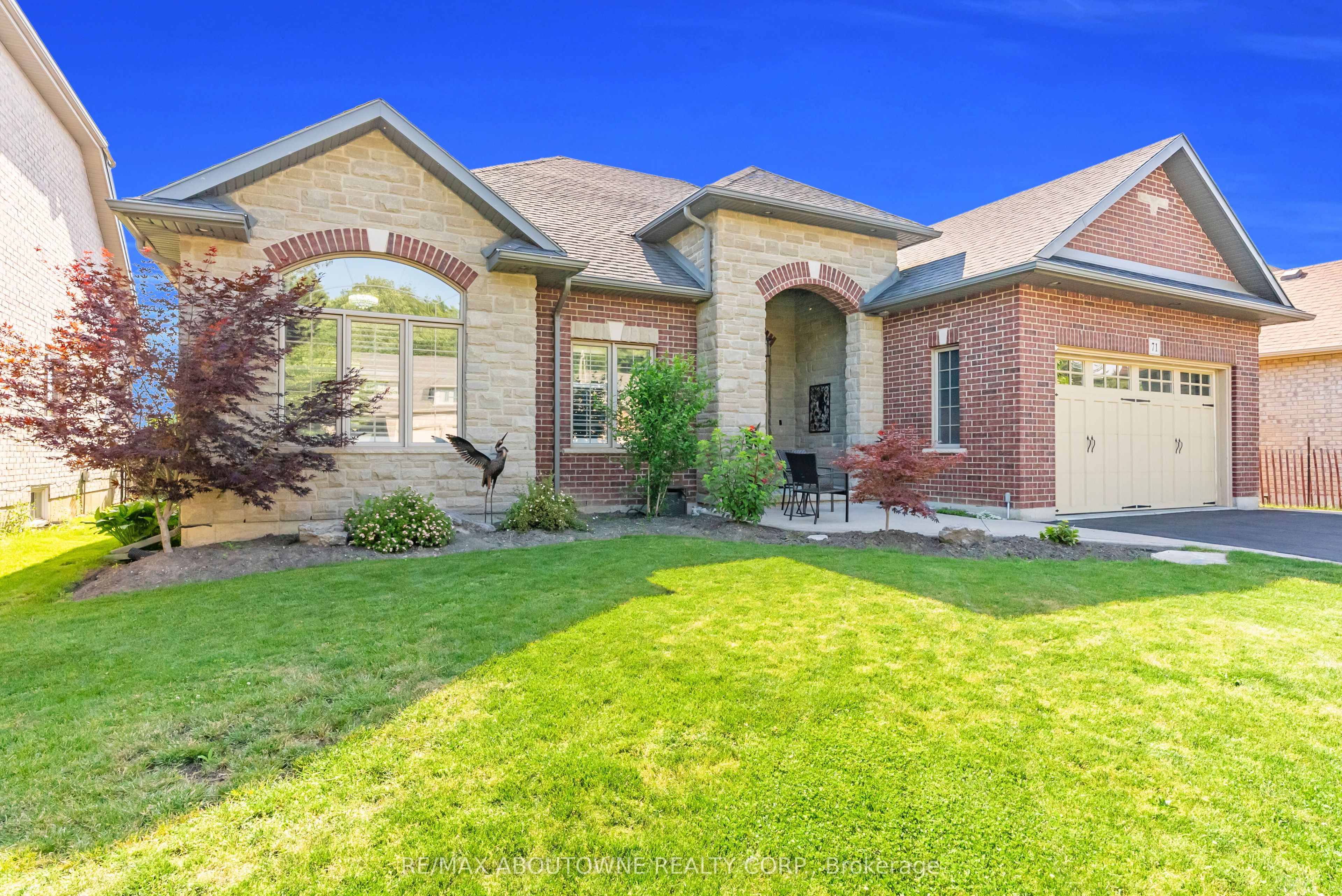 71 Newport Lane