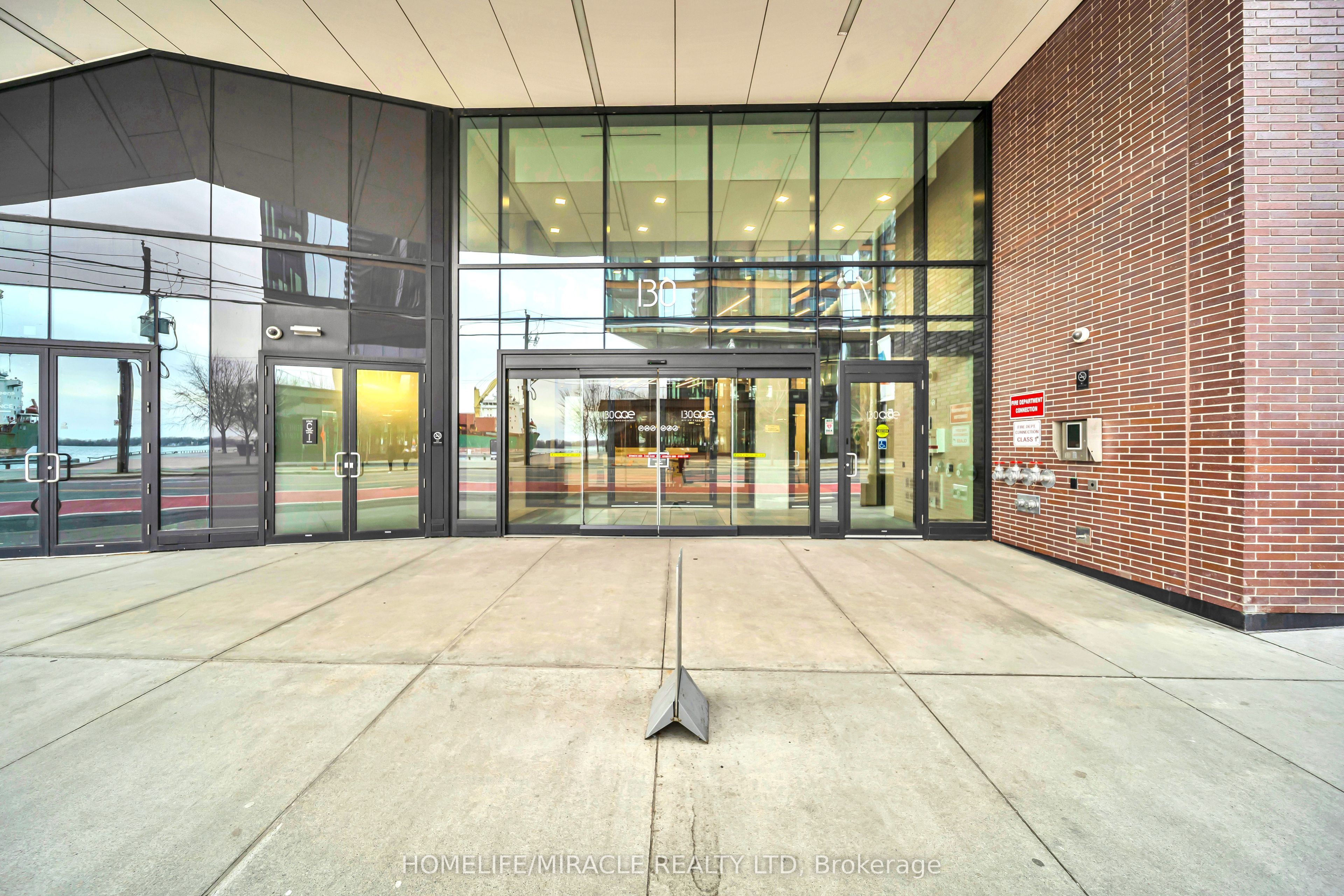 130 Queens Quay E 721