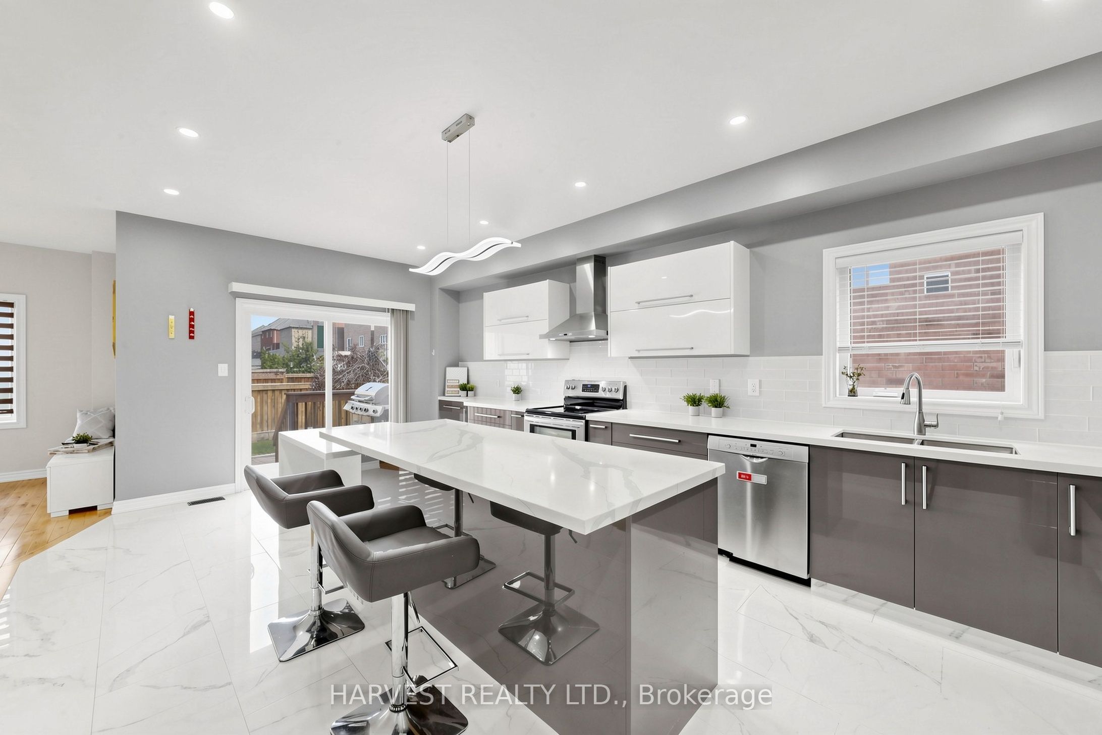 16 Mckenzie Way