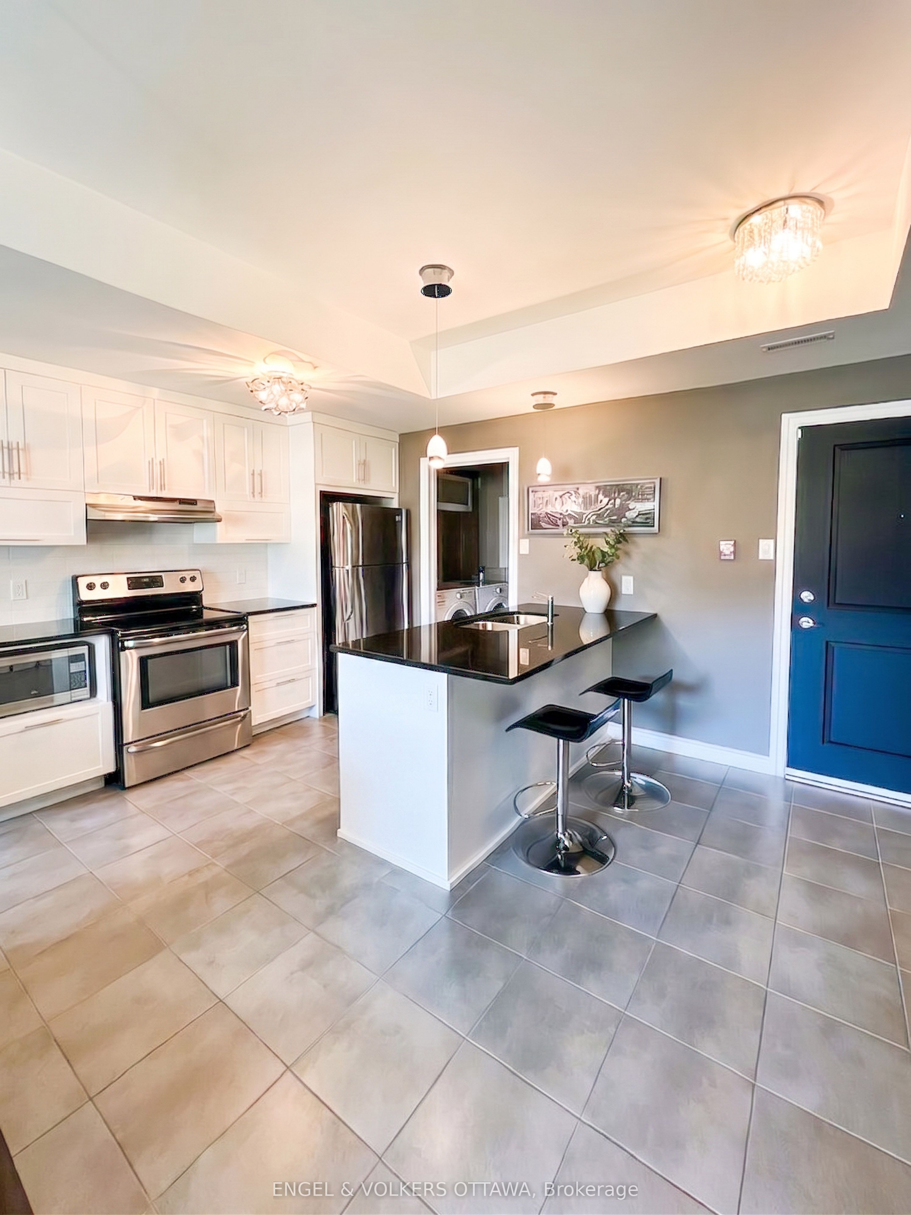 25 Earlton Private 1