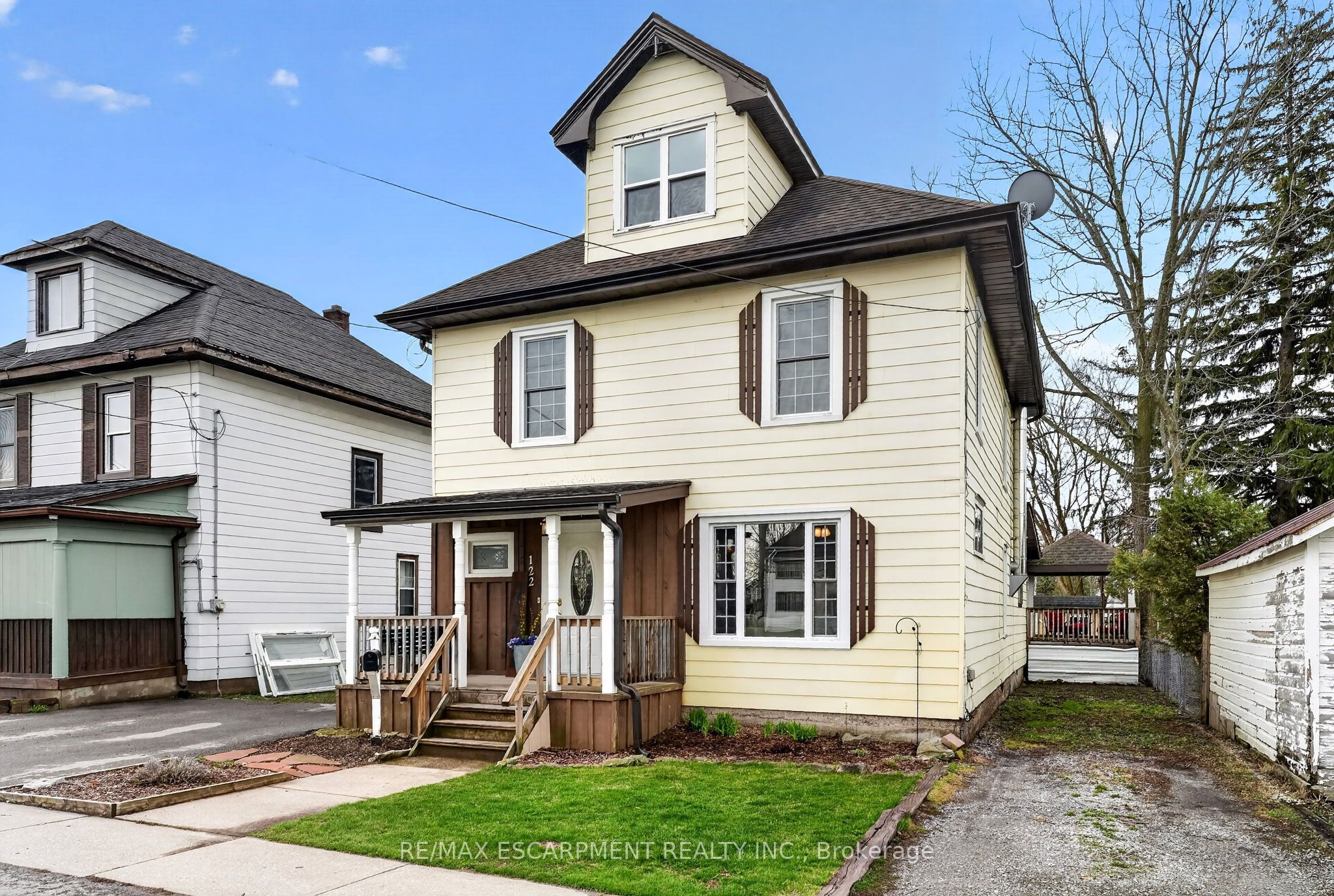 122 South Cayuga Street W