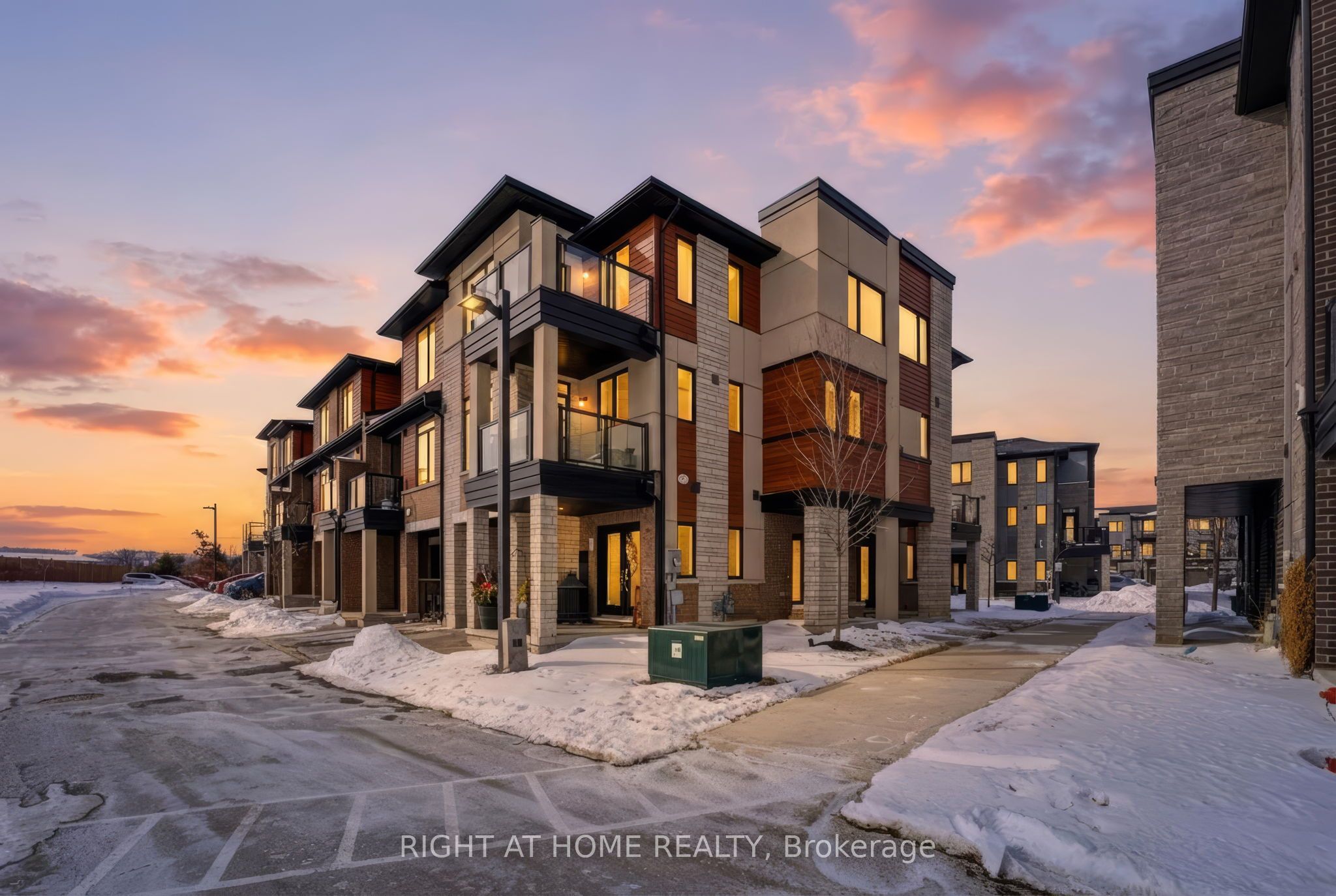 590 North Service Road 67