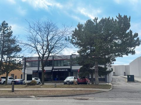 19 East Wilmot Street Richmond Hill ON L4B 1K9