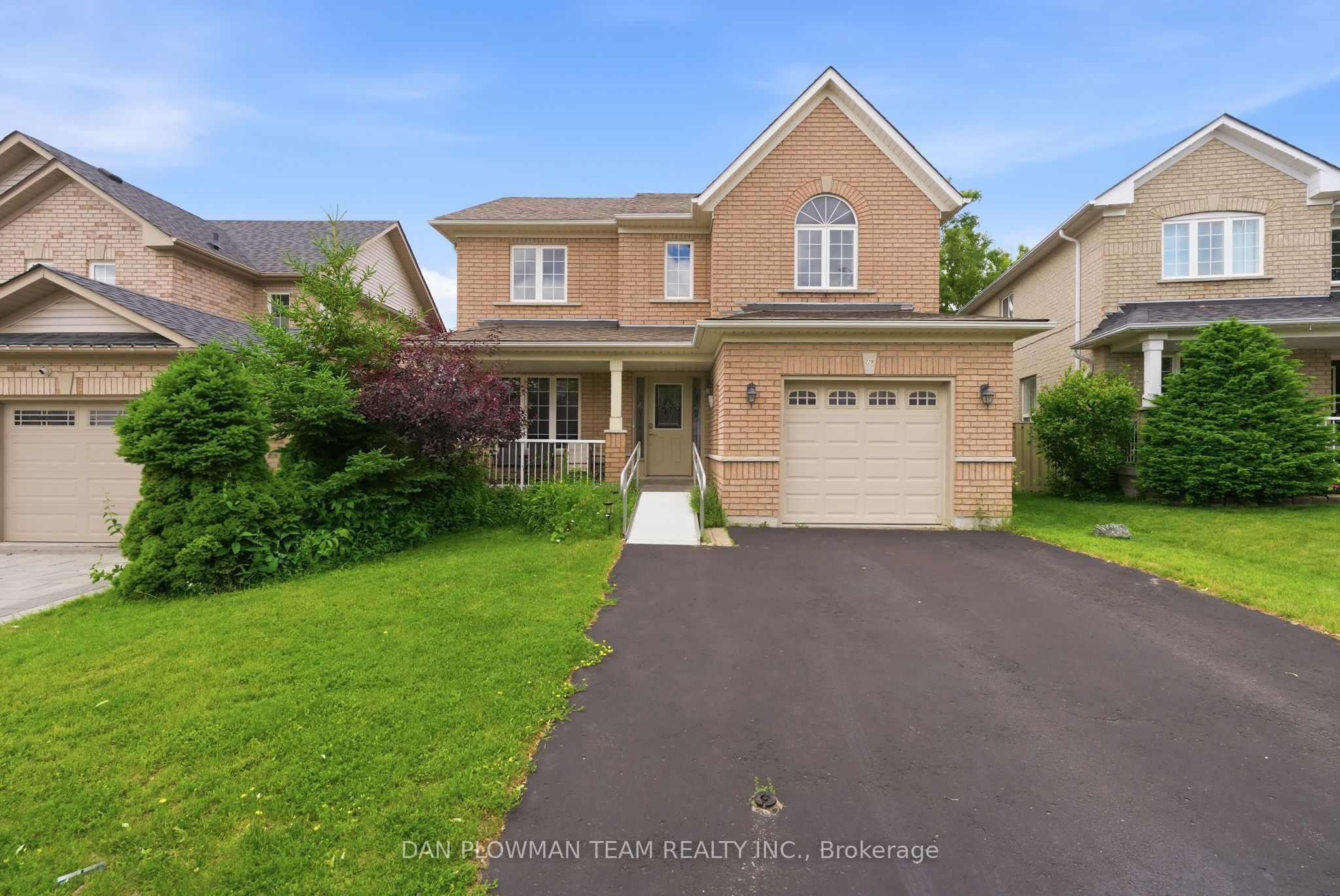 229 Huntington Crescent