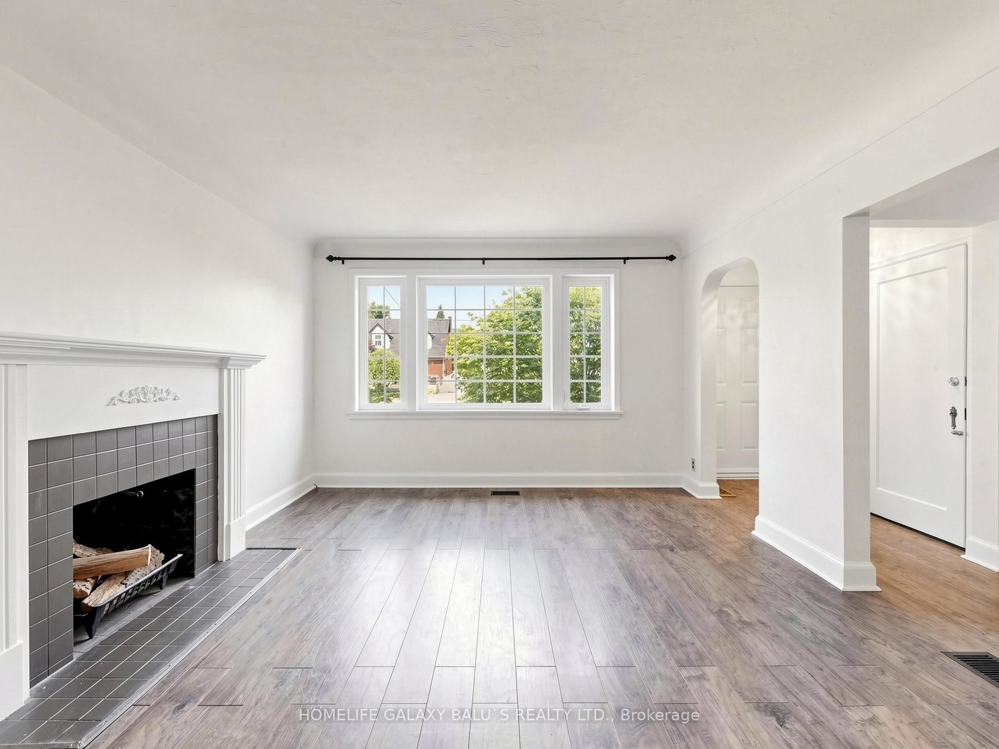 136 Central Park Boulevard N