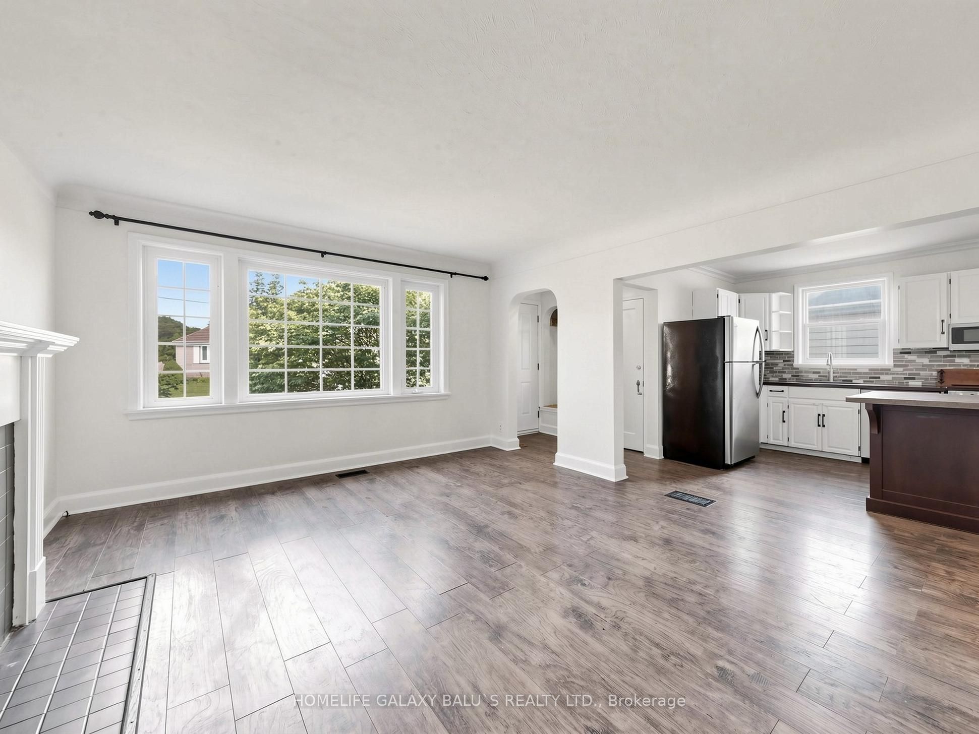 136 Central Park Boulevard N