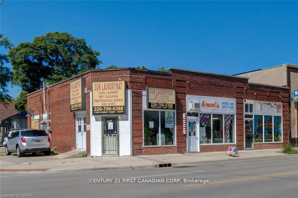 1062 - 1066 Dundas Street E