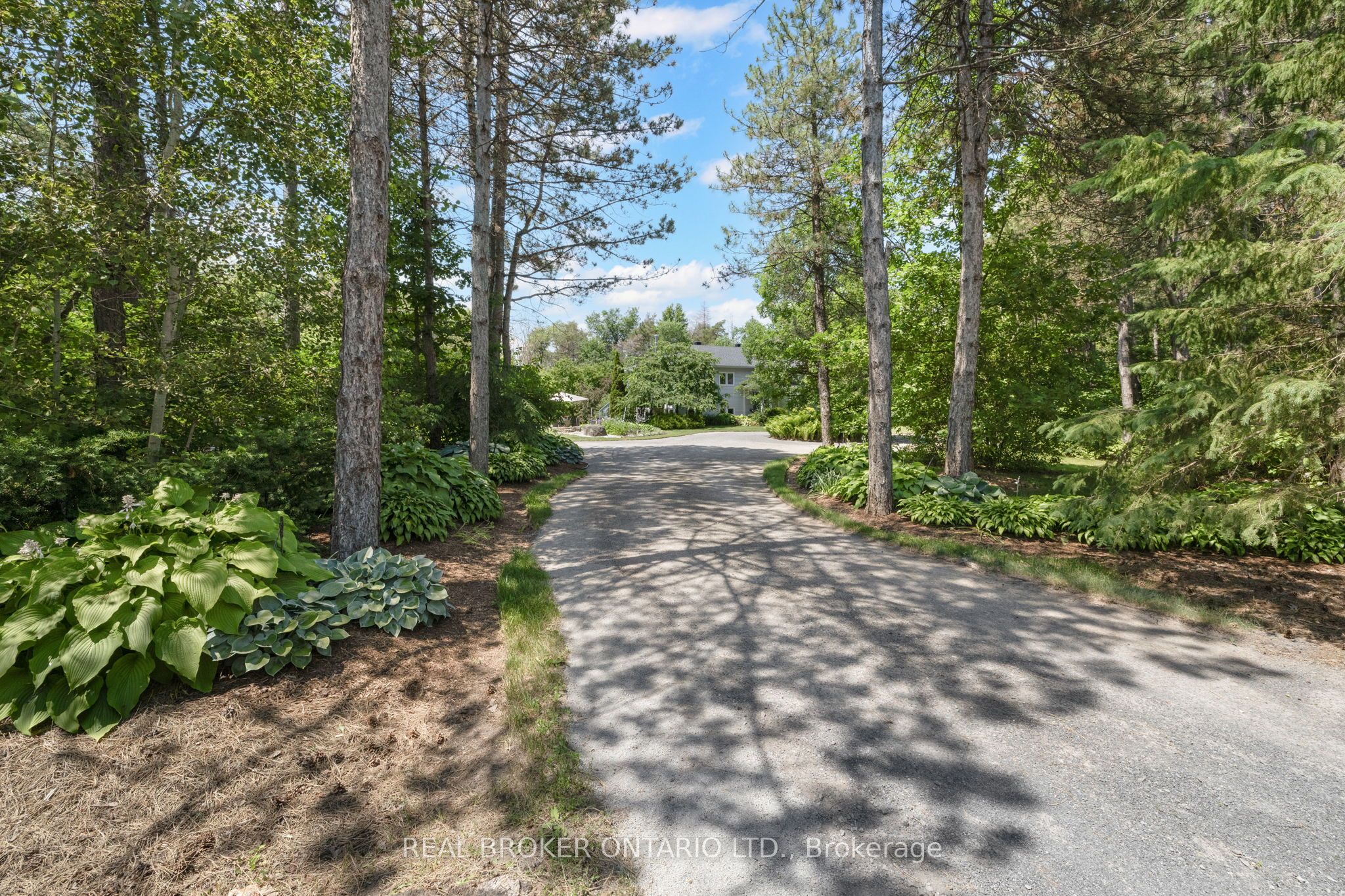 6550 Rideau Valley Drive N