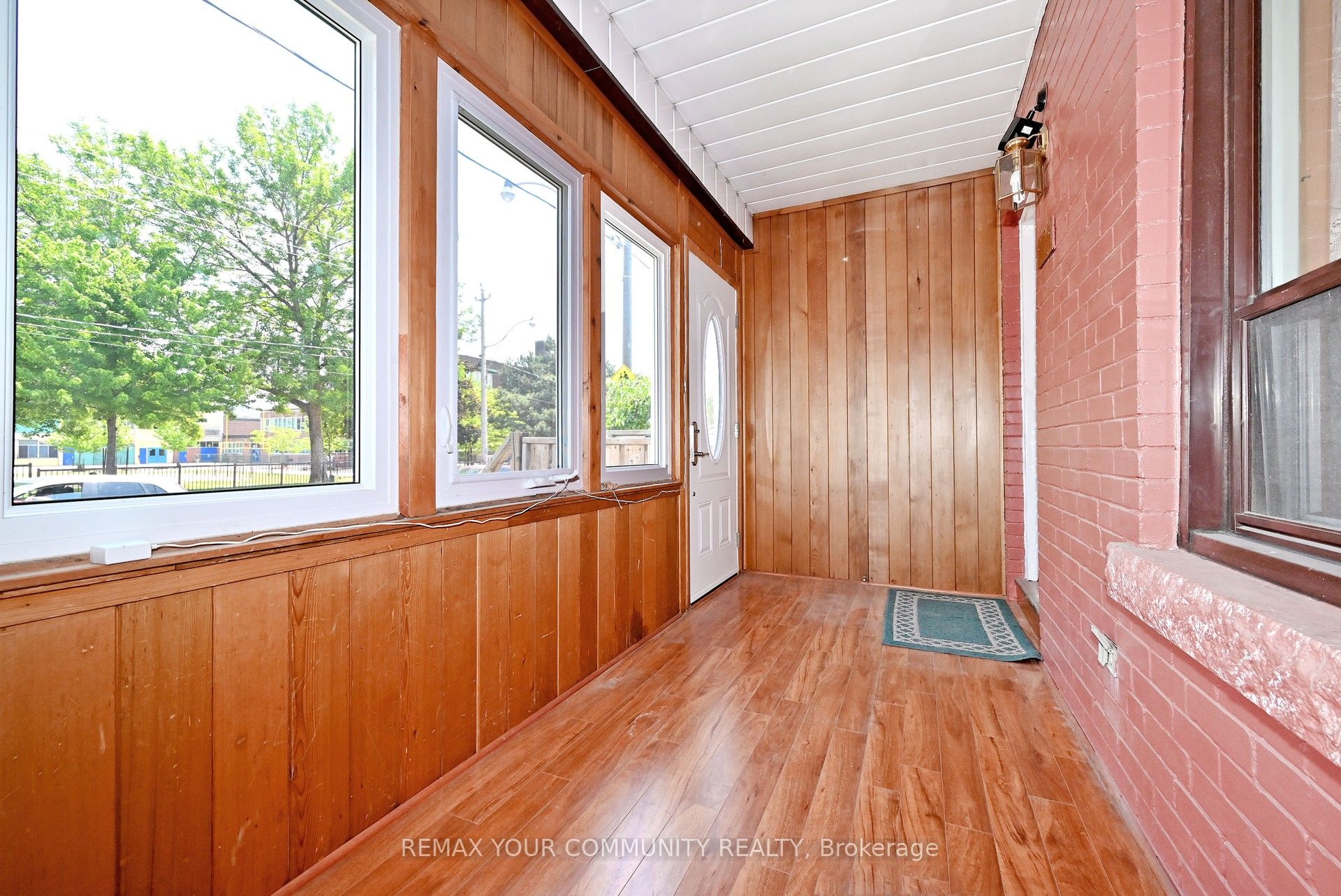 520 Dufferin Street
