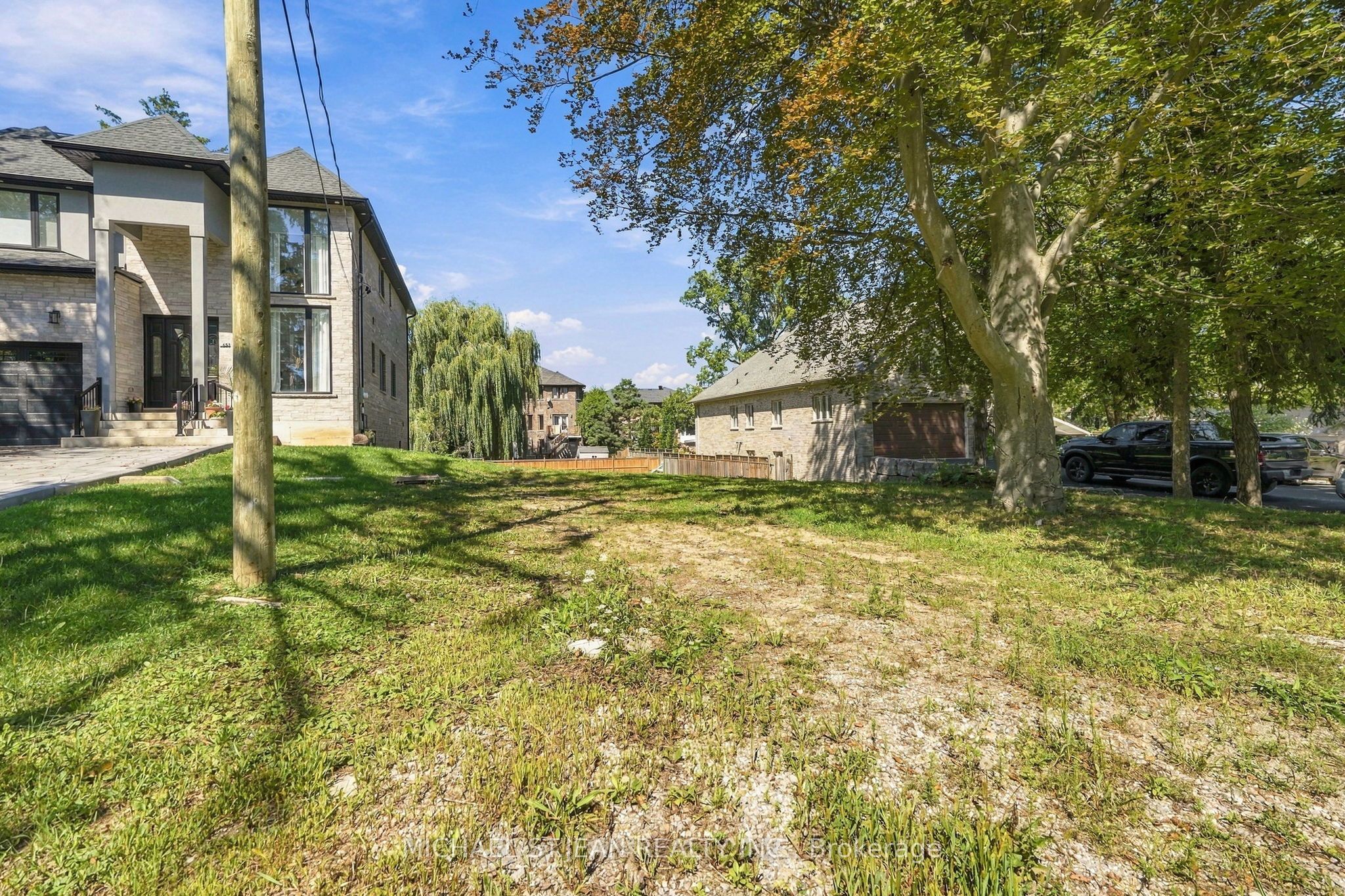 657 Mohawk Road