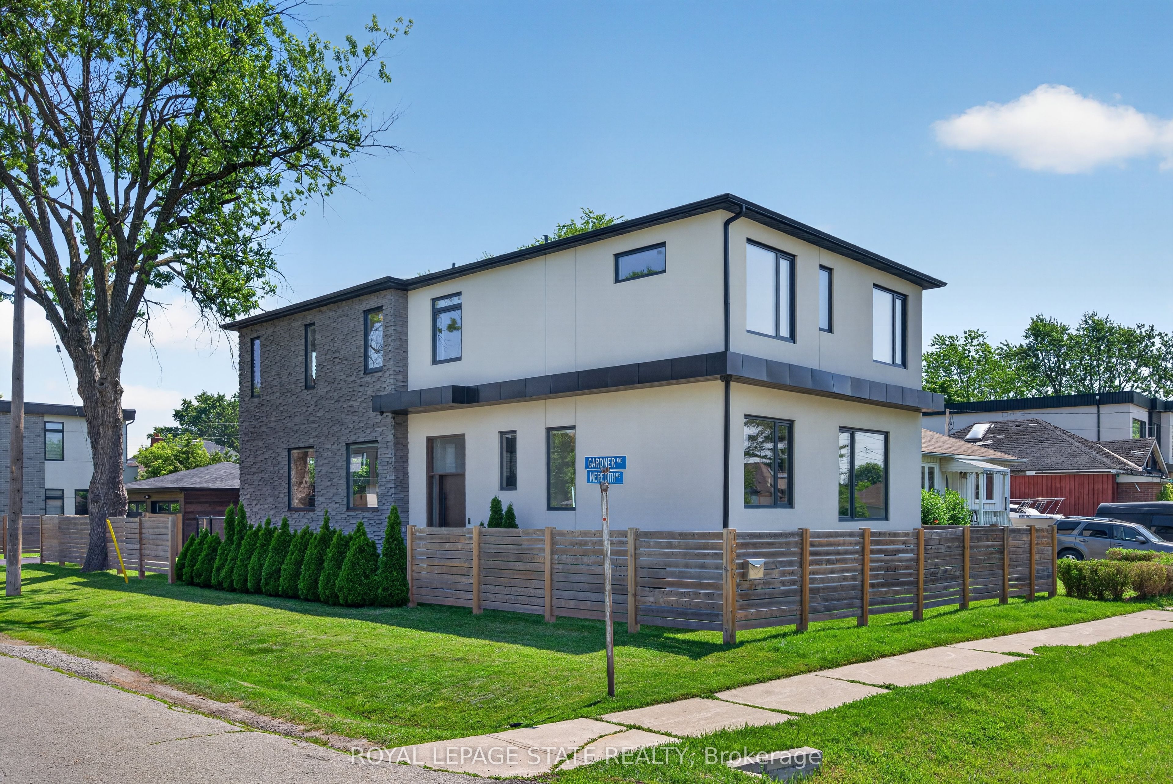 1047 Meredith Avenue