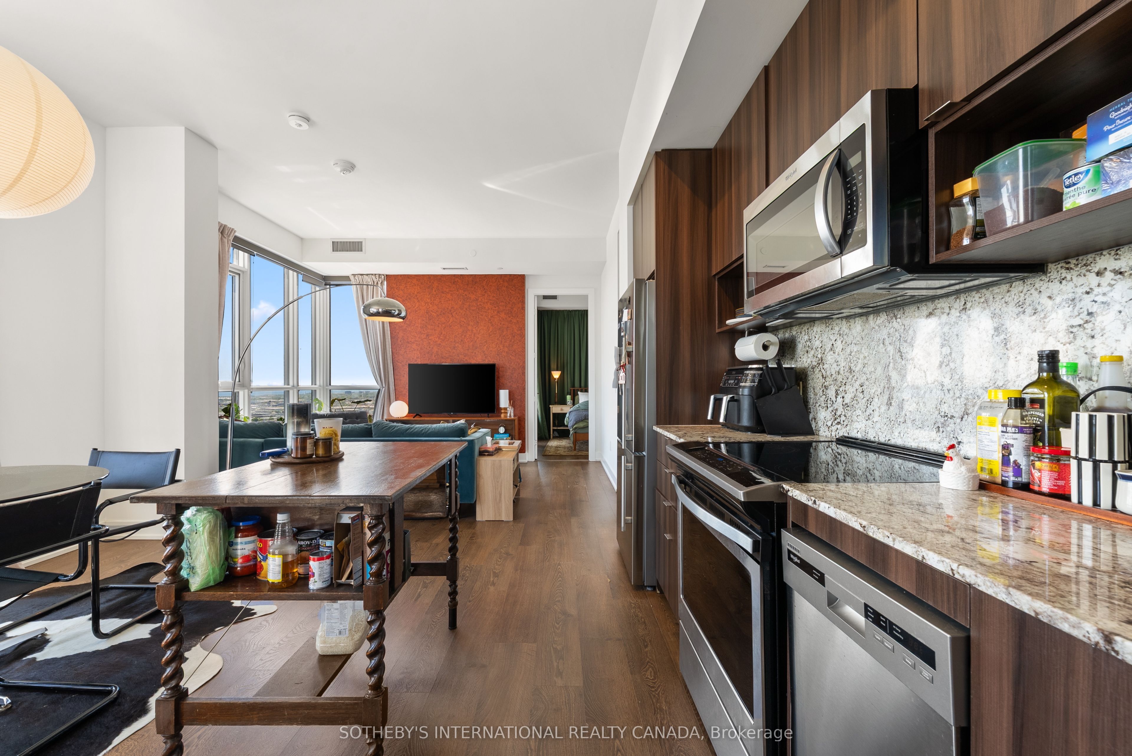 9 Mabelle Avenue PH 22