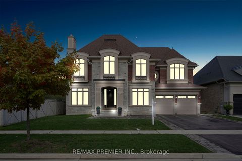 15 Peter Glass Road King ON L7B 0M7