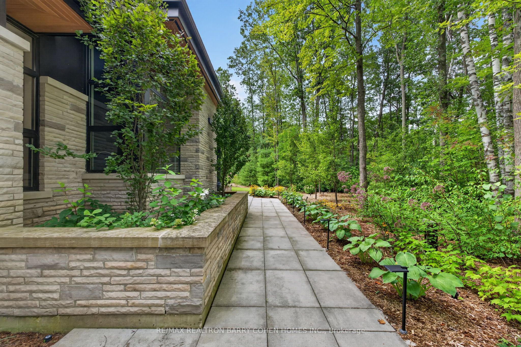 10 Trailwood Crescent