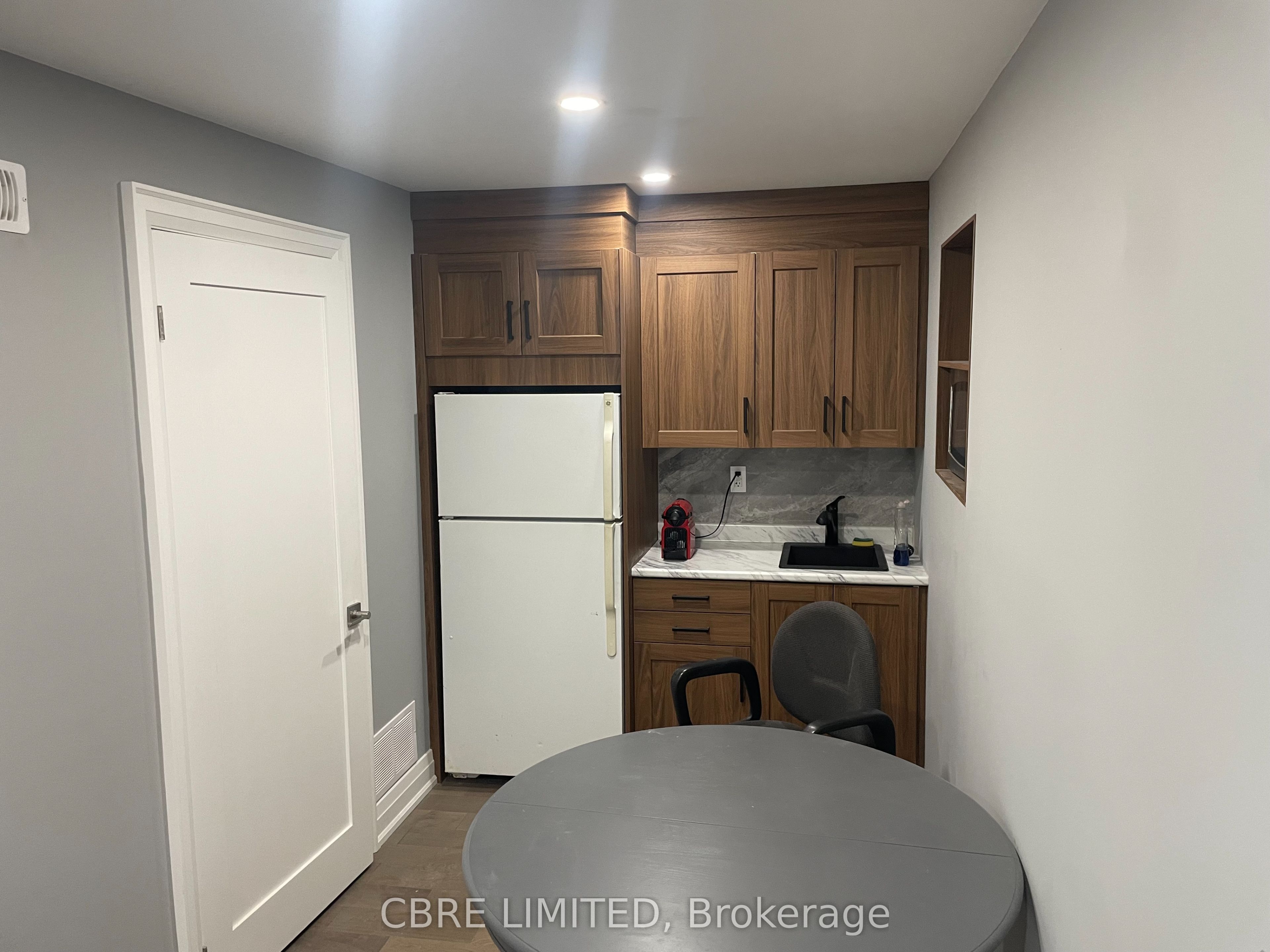 2399 Royal Windsor Drive